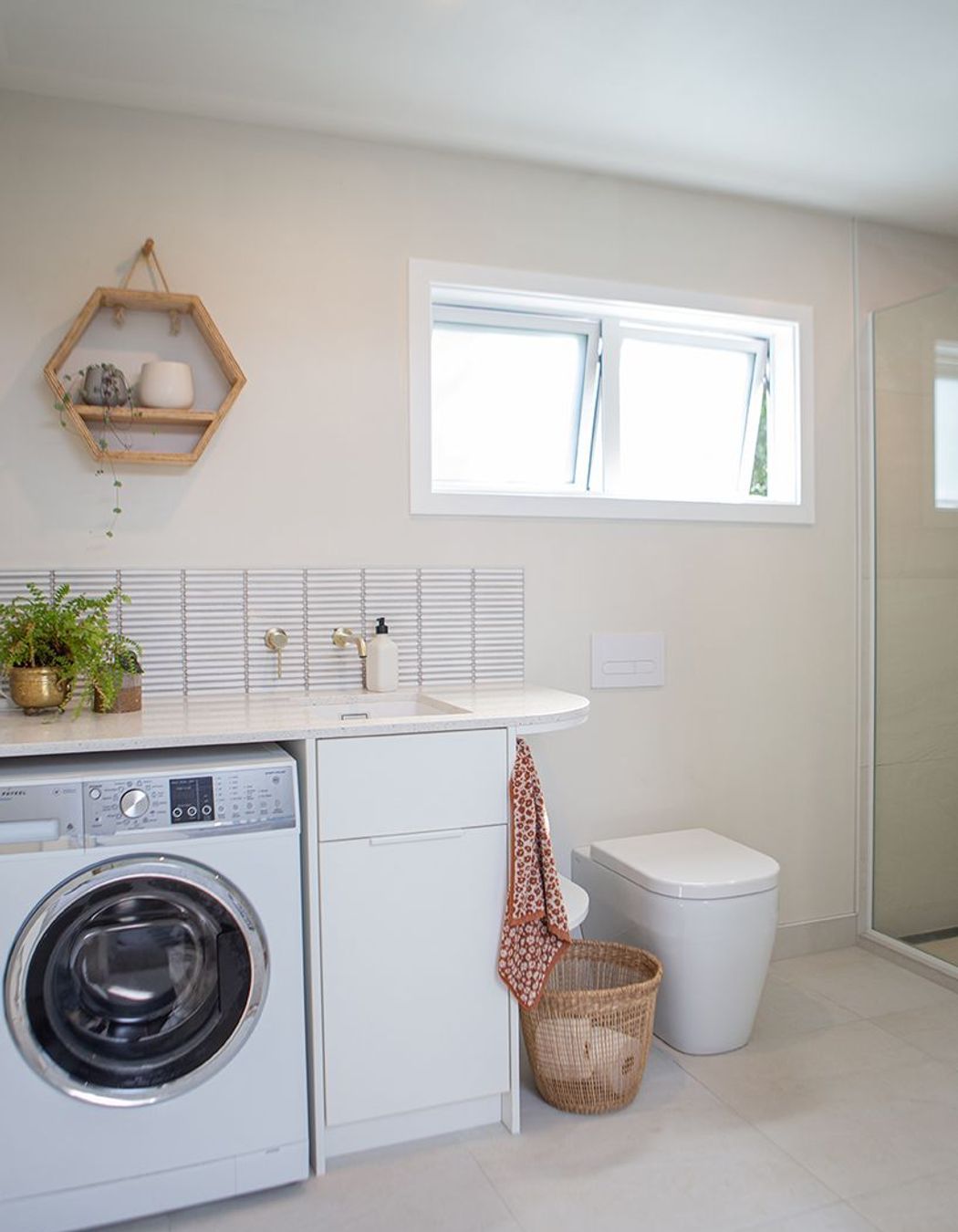 Openable windows were incorporated into the extension for additional ventilation.