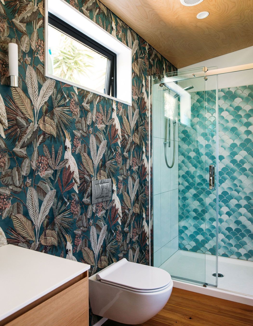 Wallpaper and Tiled Bathroom Design