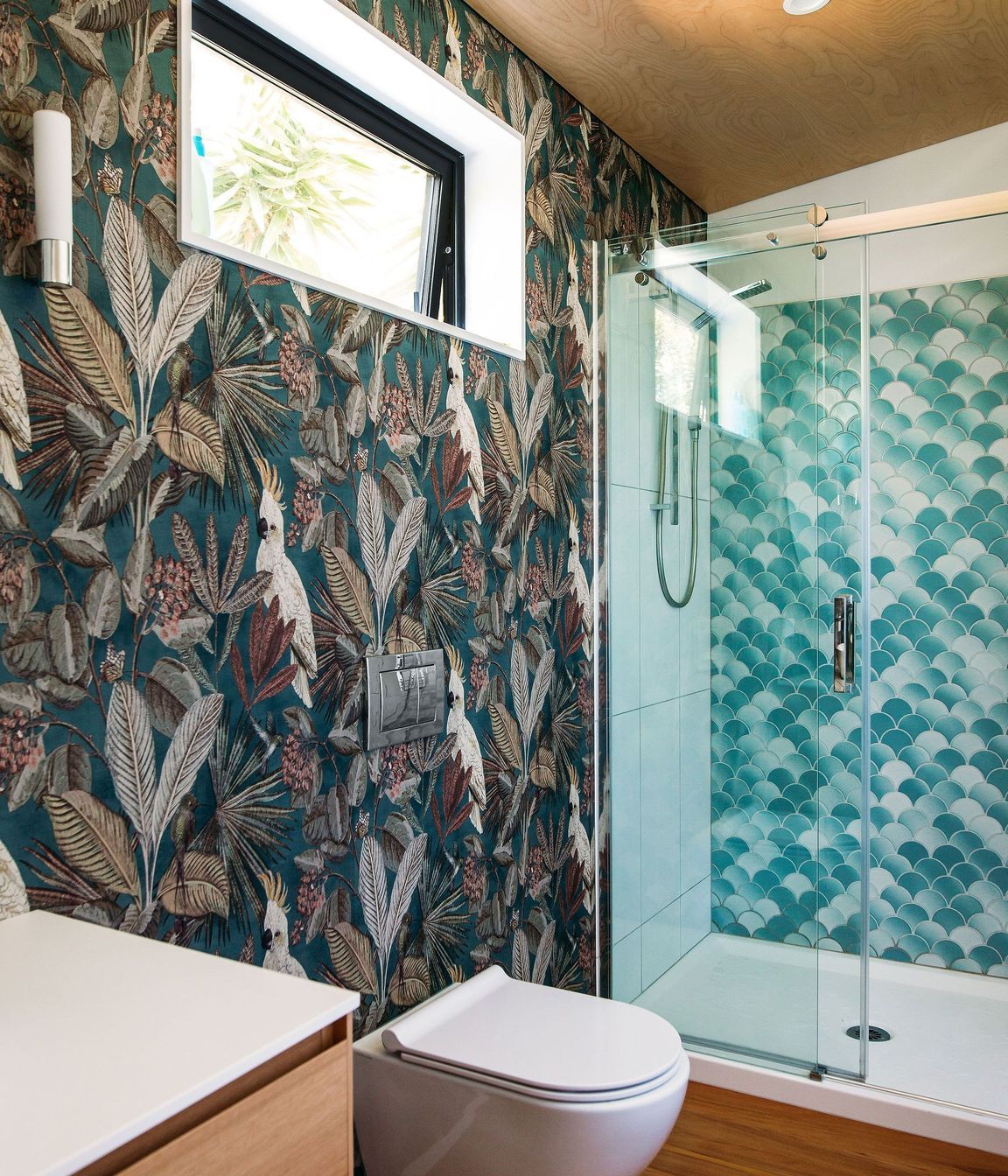 Wallpaper and Tiled Bathroom Design