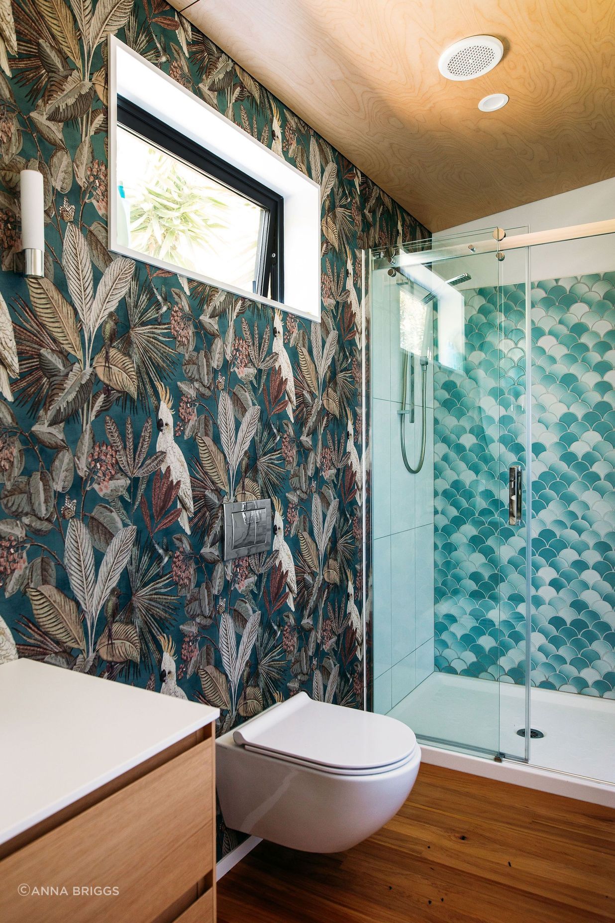 Wallpaper and Tiled Bathroom Design