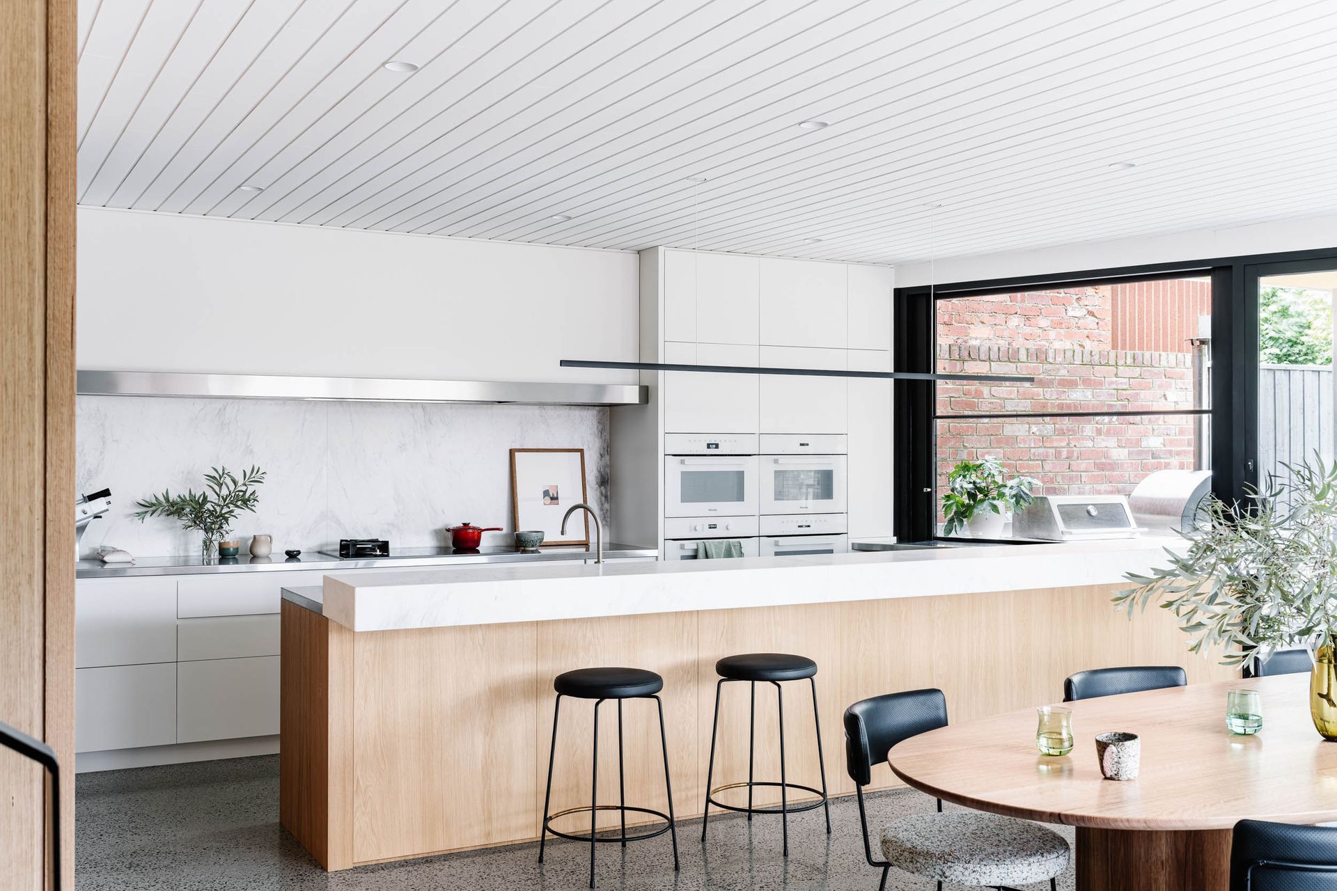 Hurst-Warehouse-by-Studio-Tomlow-res-3.jpg