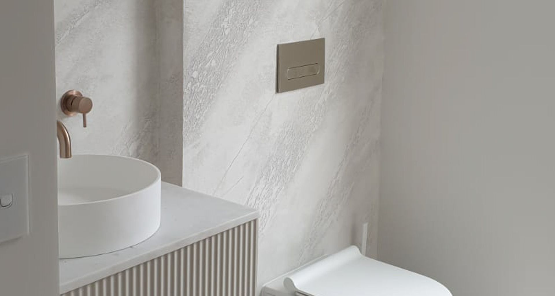 Bespoke Luxury in Oakbridge - Custom Colour Polished Plaster banner