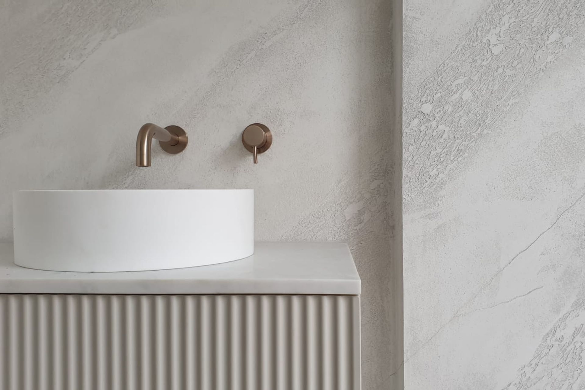 Oakbridge - Textured walls