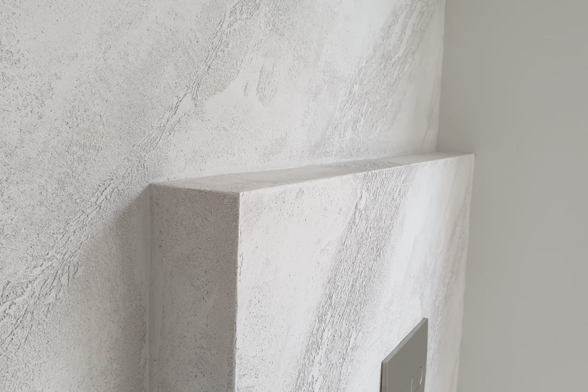 Oakbridge - Textured walls