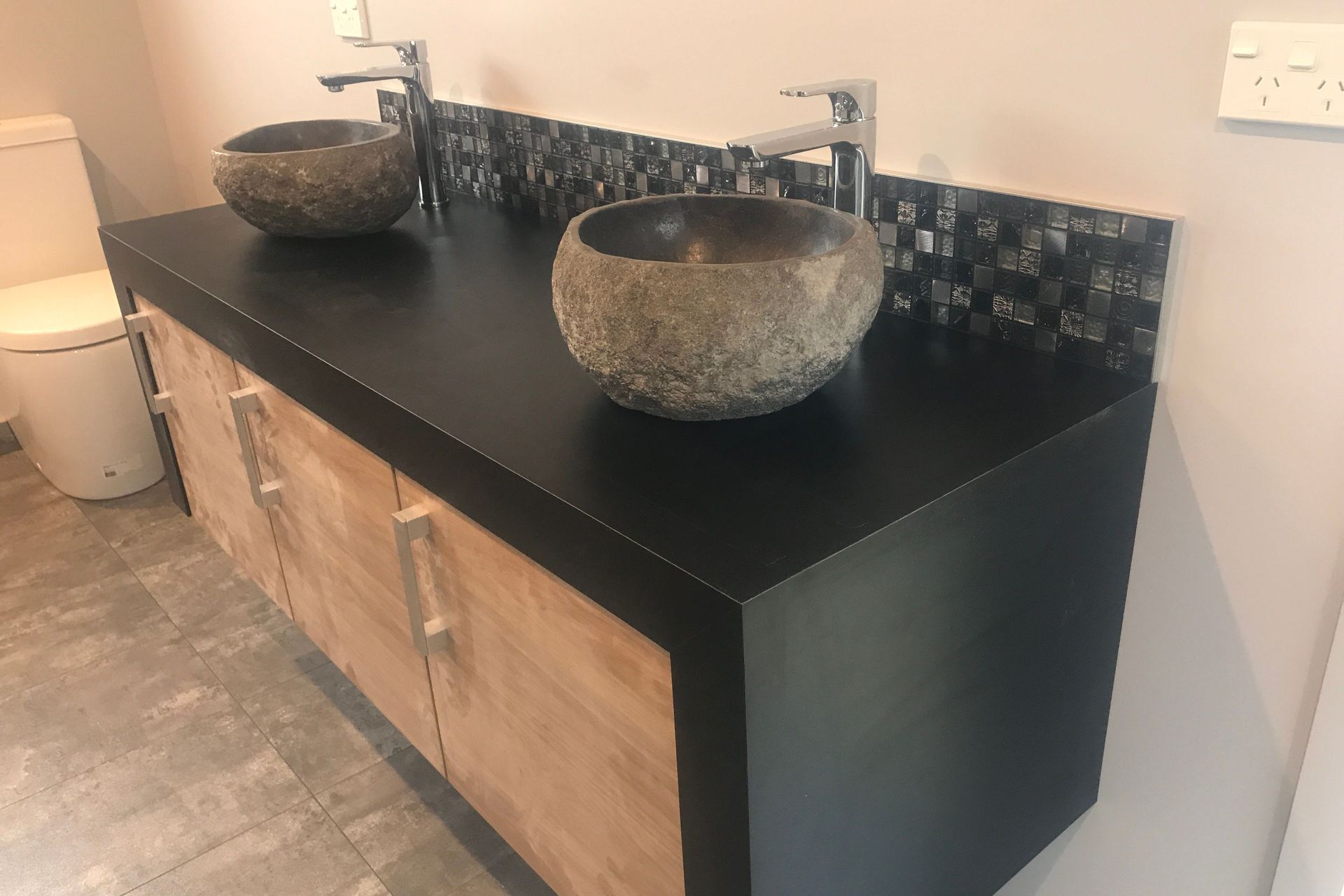 Vanity splashback