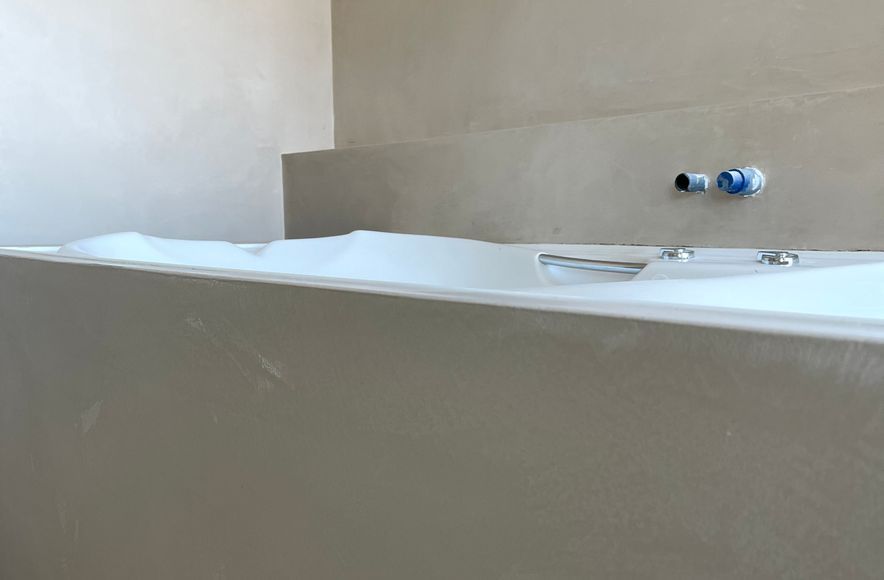Bathroom, Pietra Levigata