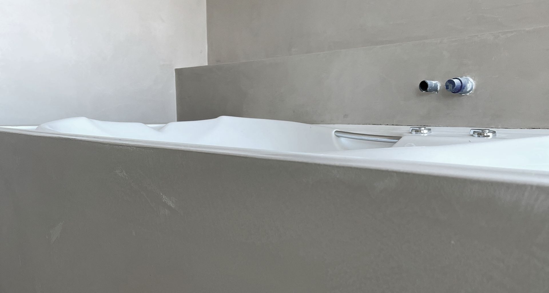 Bathroom, Pietra Levigata banner