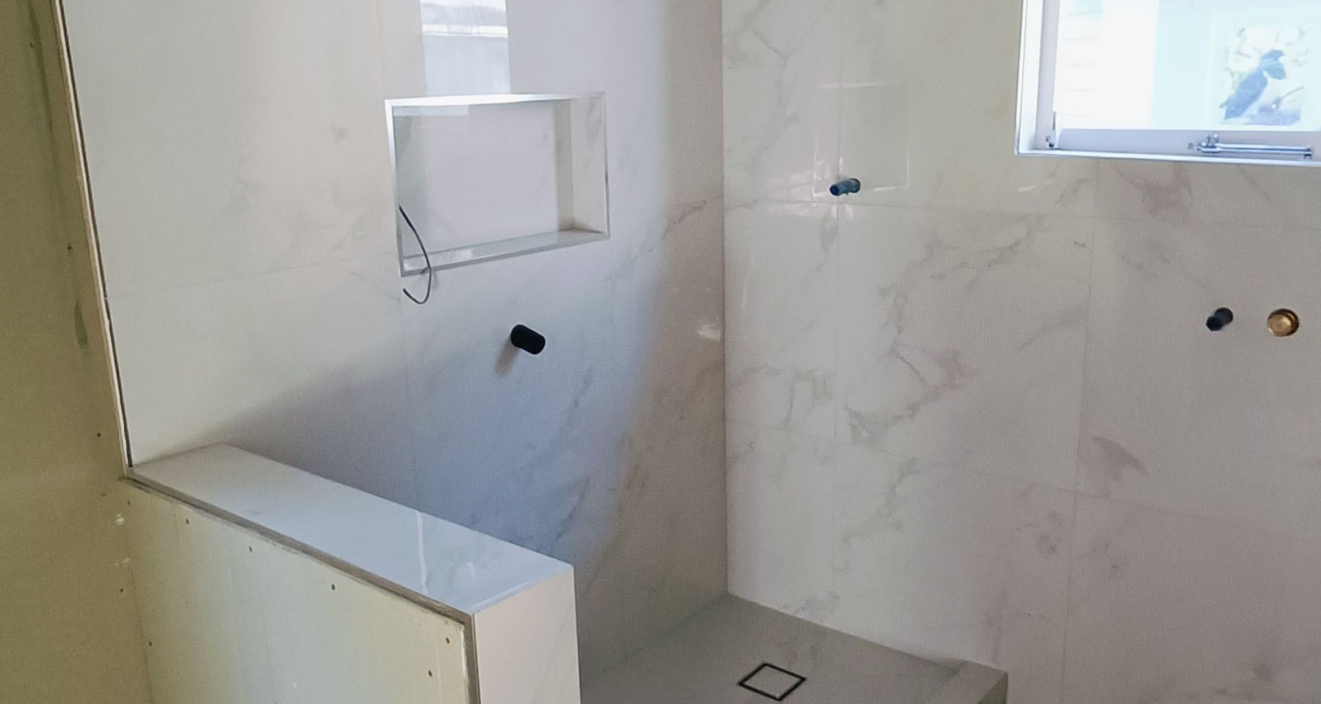 Damng Good Tiling - Bathroom banner