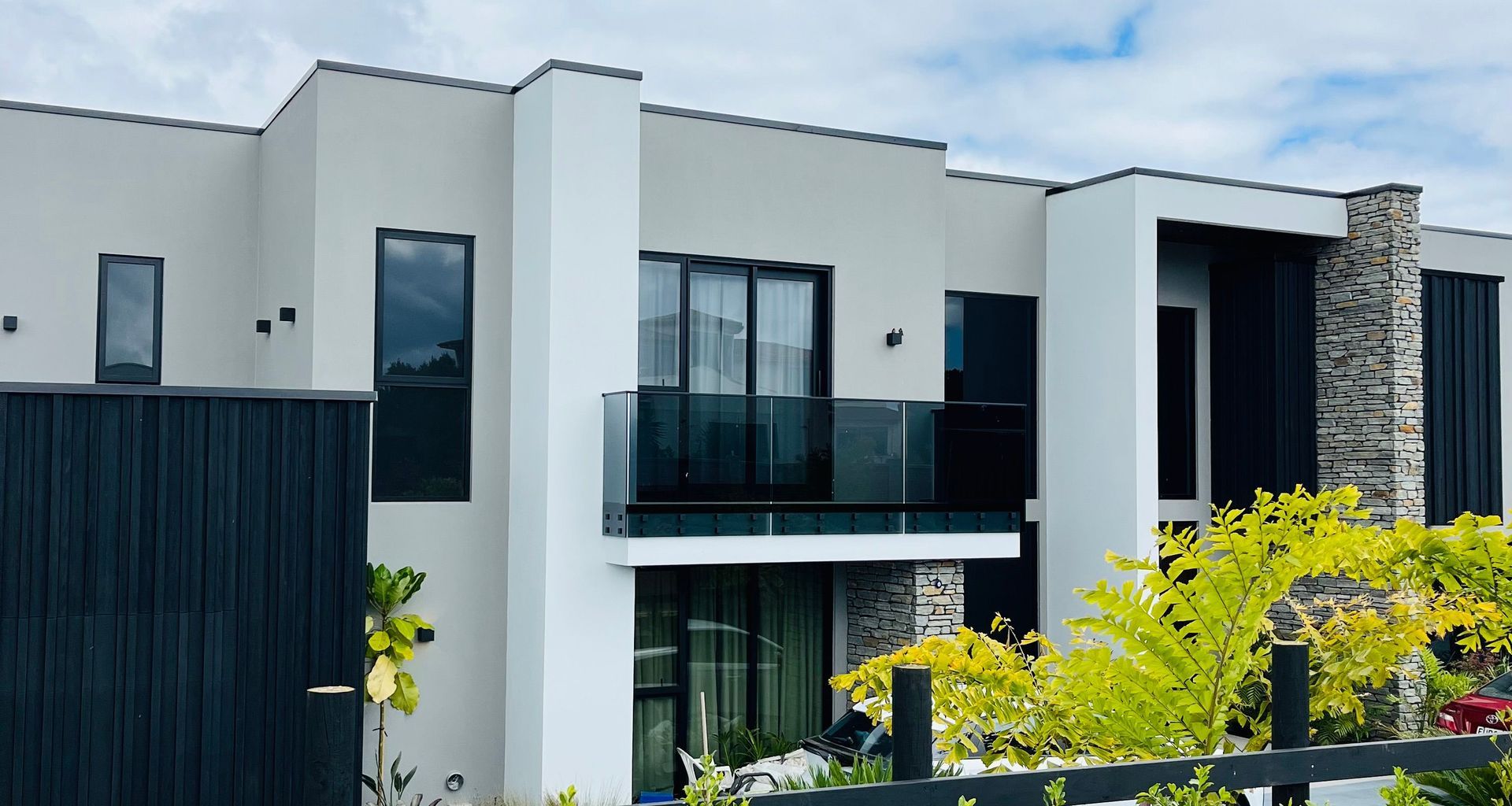 LIFESTYLE PROPERTY banner