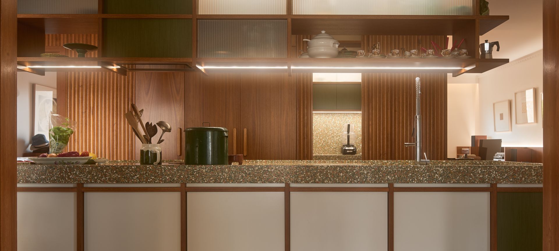 A Home That Cooks! banner