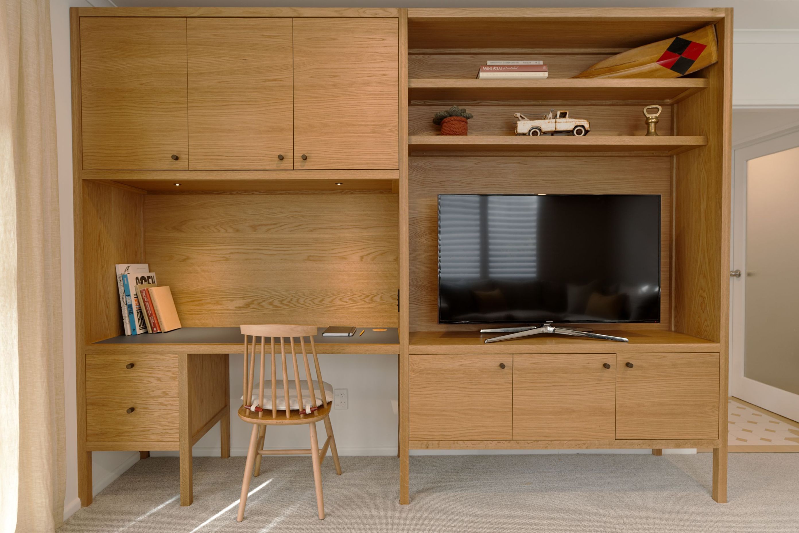 Kanat-StudioRukutaiLounge-Desk-2.jpg