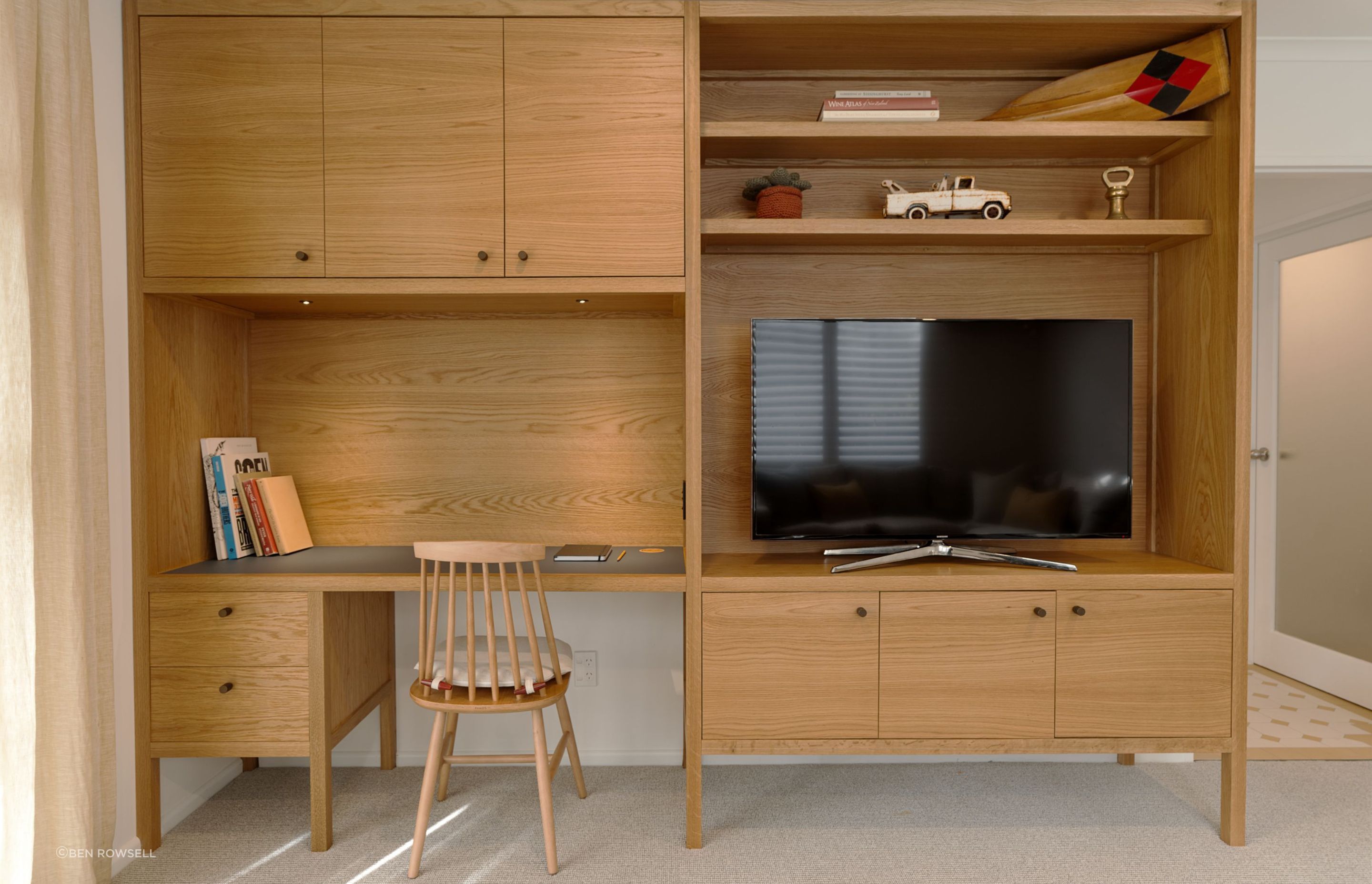Kanat-StudioRukutaiLounge-Desk-2.jpg