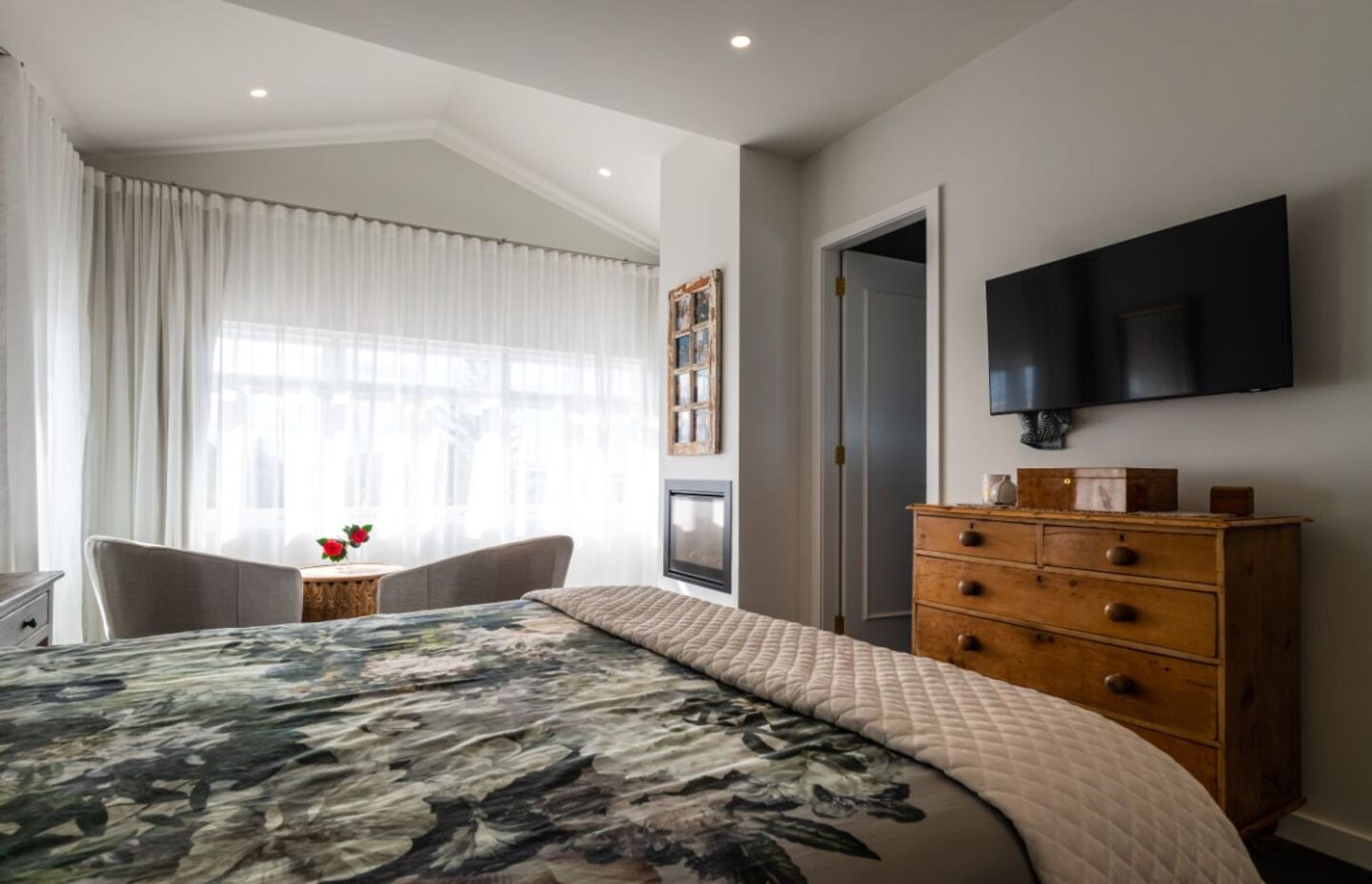 Karanda-Interiors-Via-Mare-Cronulla-43.jpg