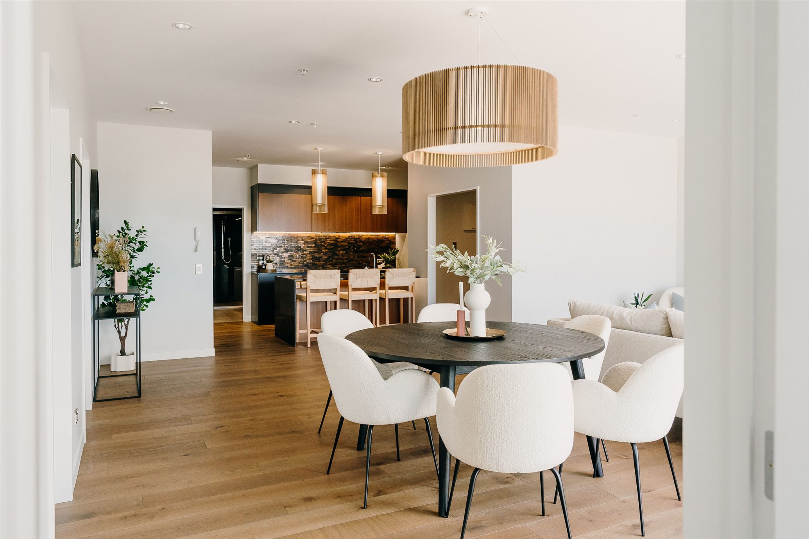 Coastal + Luxurious