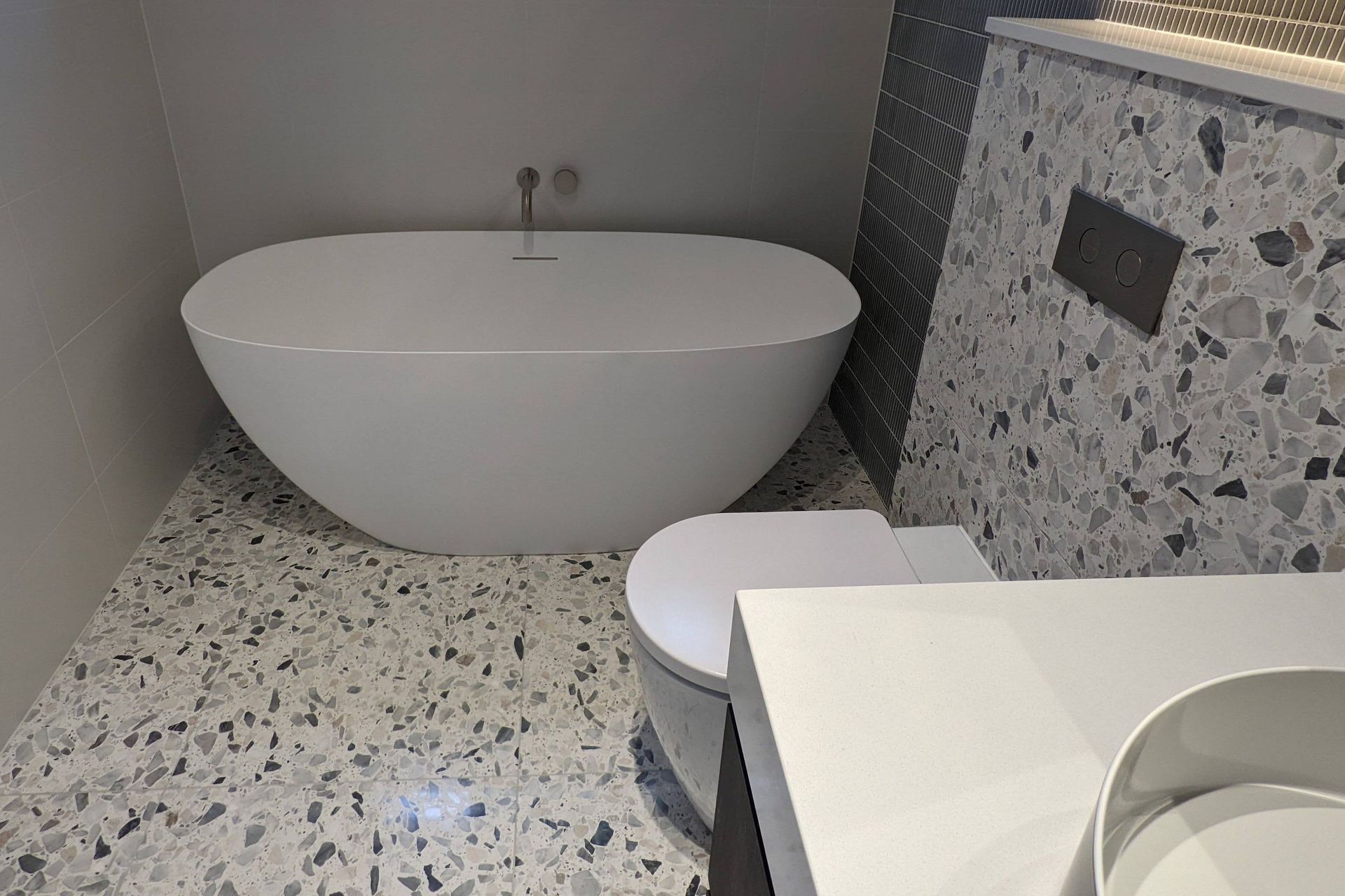 Illawong Ave, Riverview