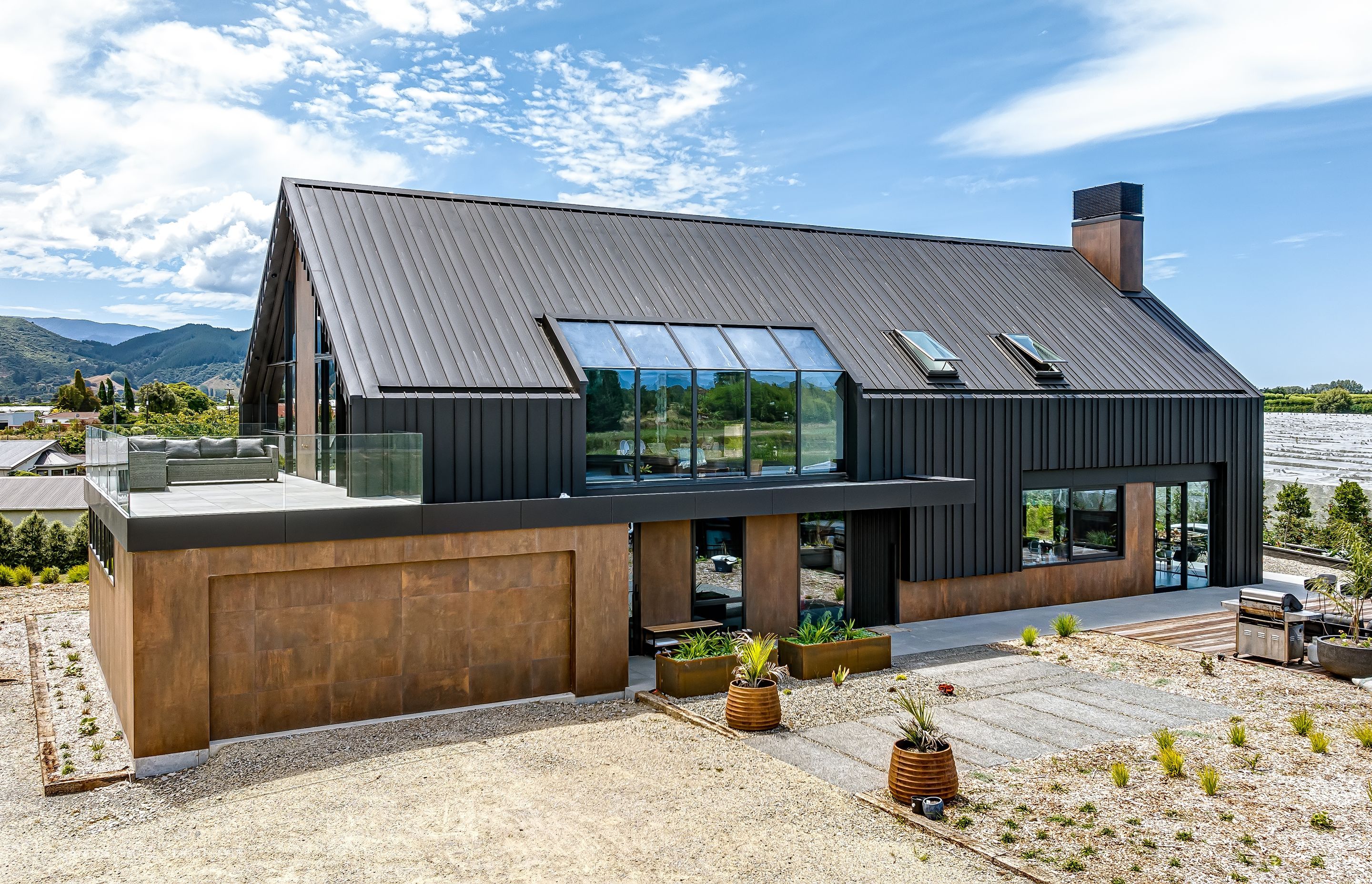 LivingDesignRiverRdDJI0869.jpg