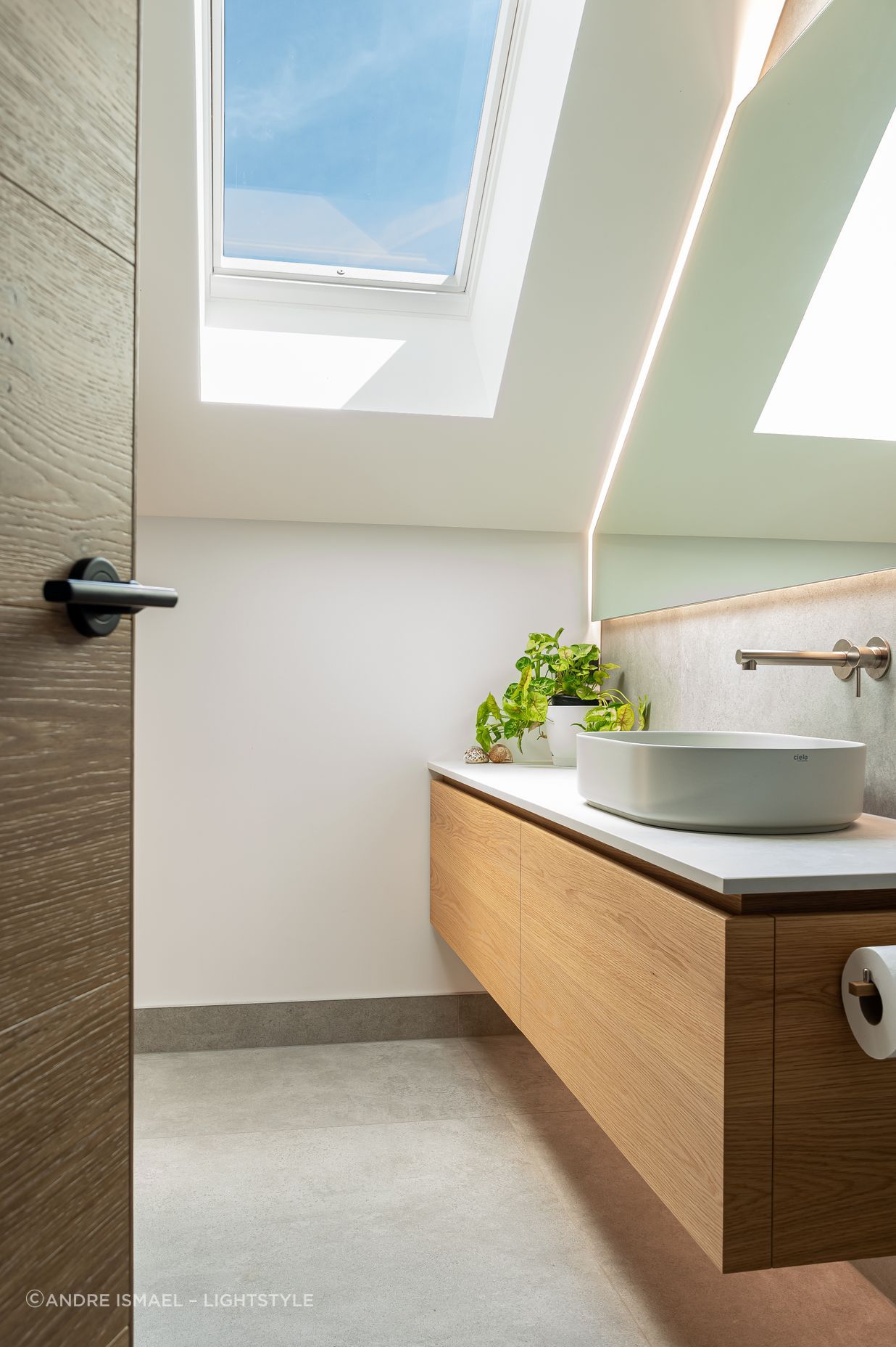 LivingDesignRiverRdDSC0622.jpg