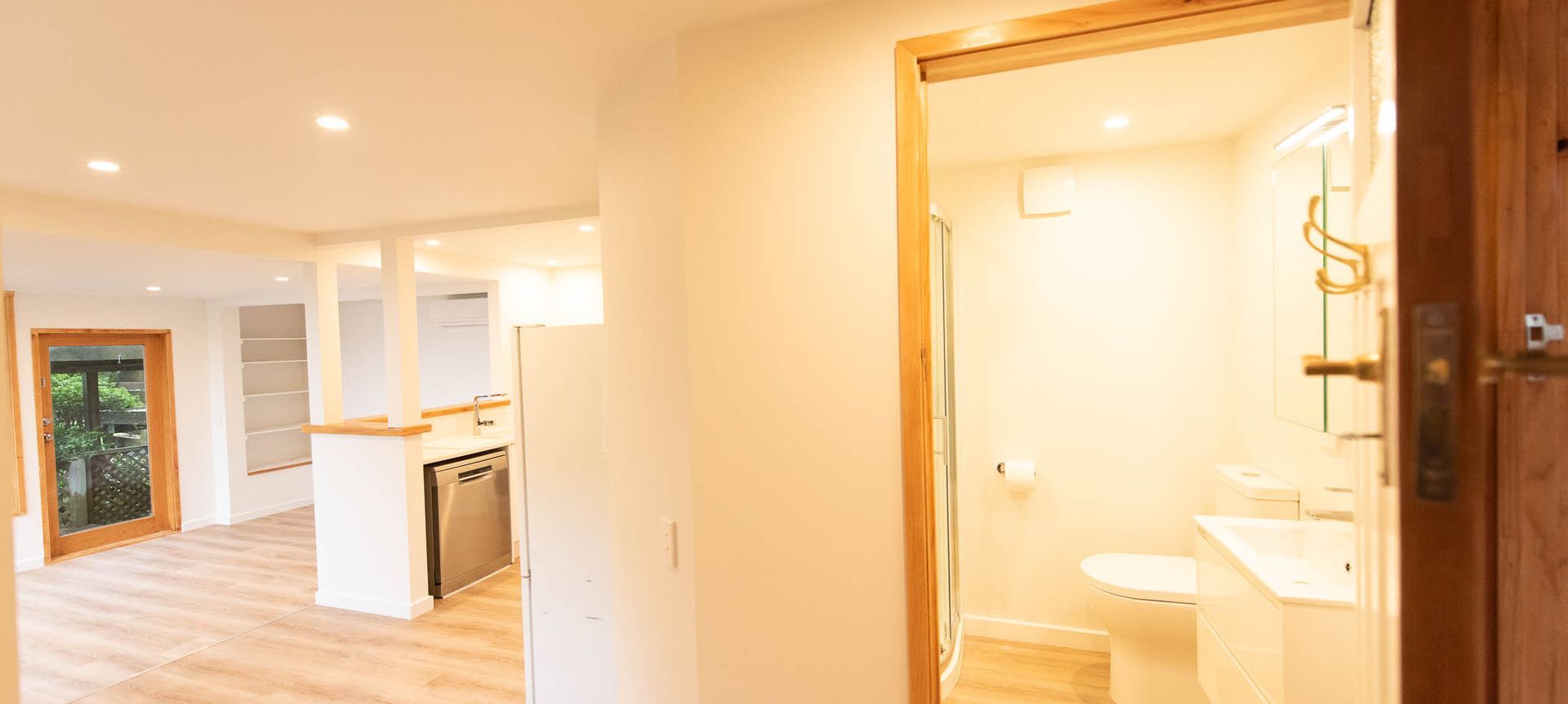 Downstairs Flat Renovation, Stairway & Deck Balustrade banner