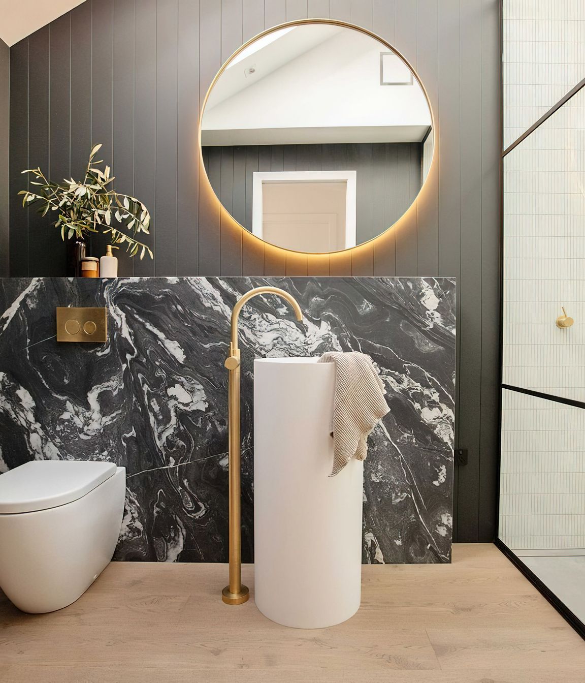 Main Bathroom Suede + Stone Showroom 2021