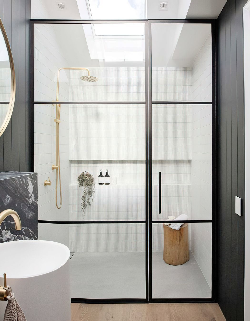 Main Bathroom Suede + Stone Showroom 2021