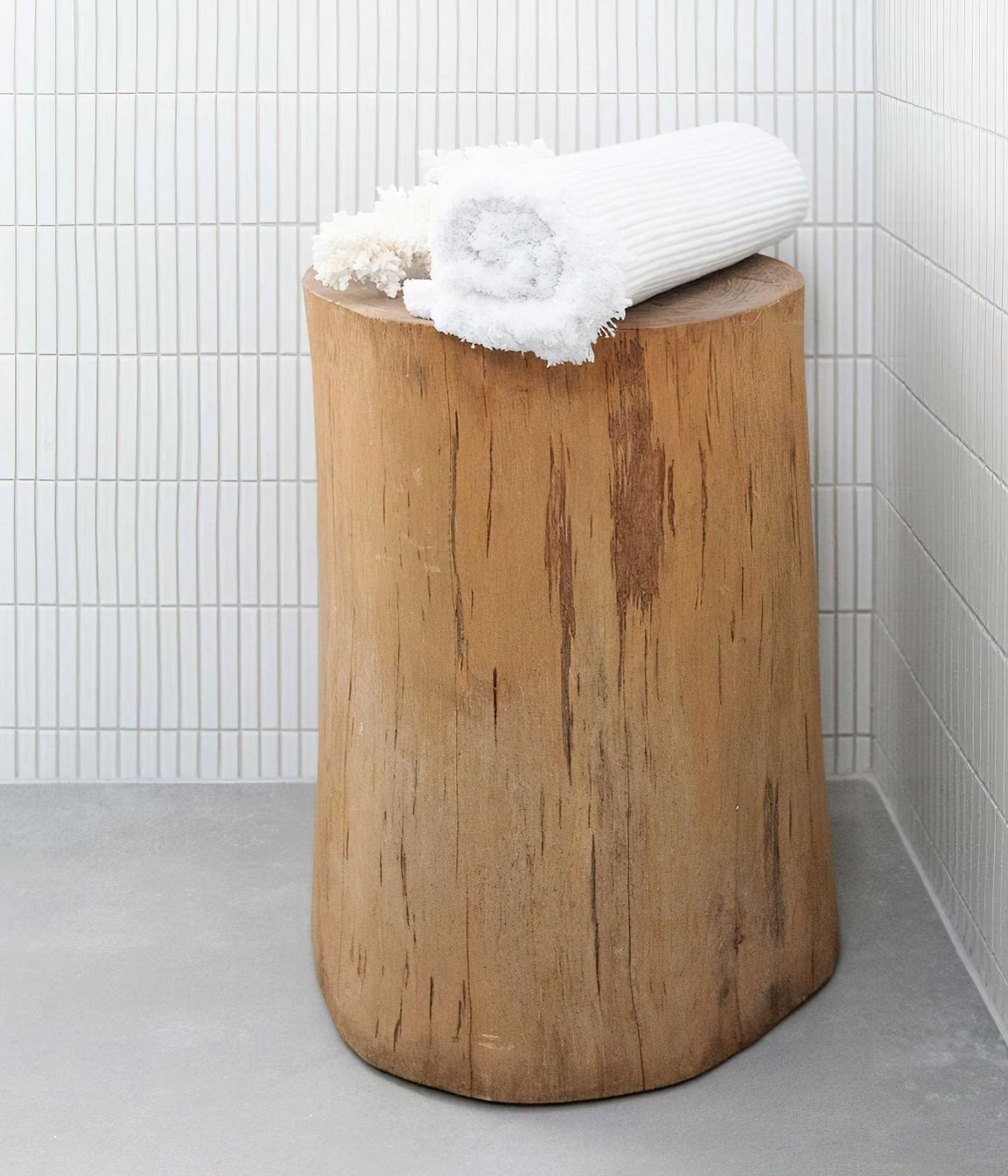 Main Bathroom Suede + Stone Showroom 2021