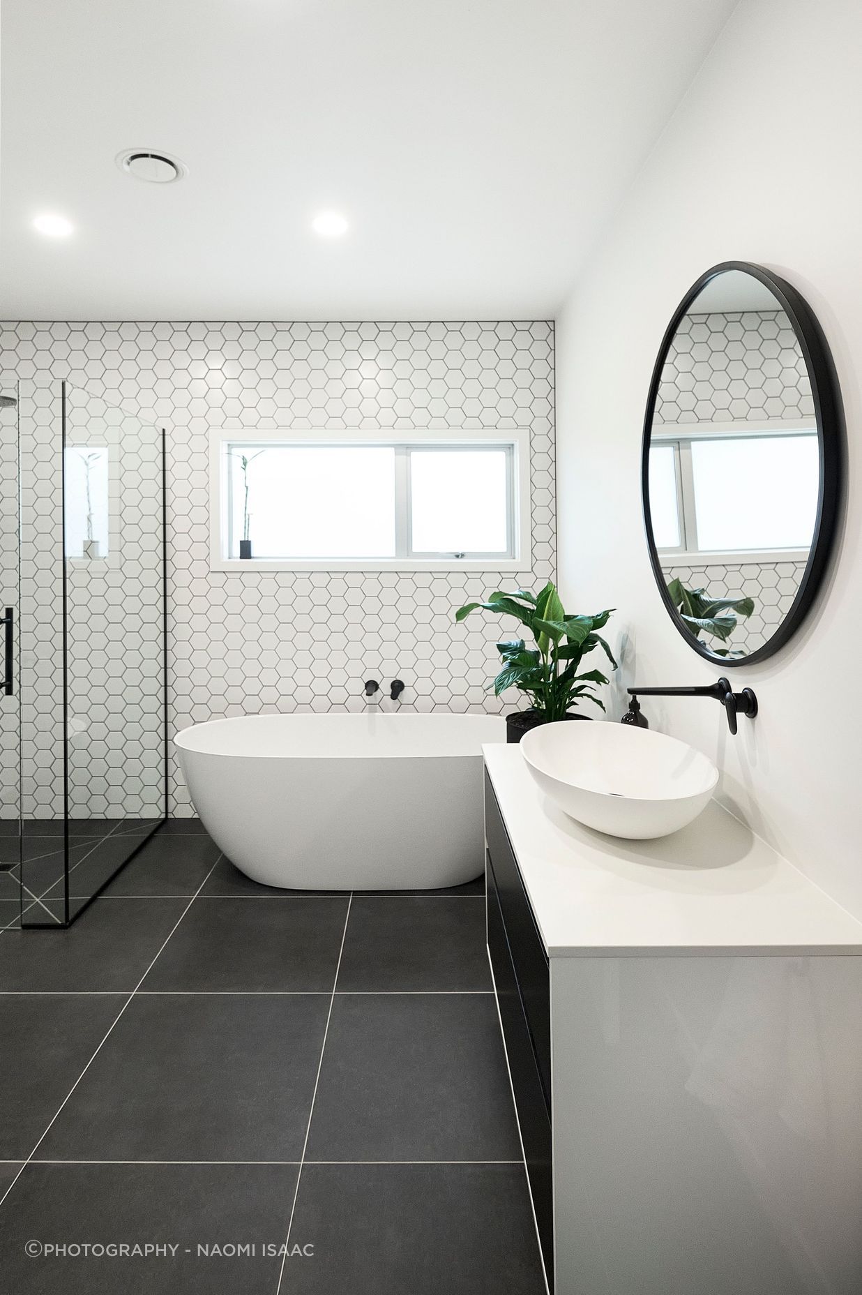 Gordon Bathroom + Ensuite Renovation