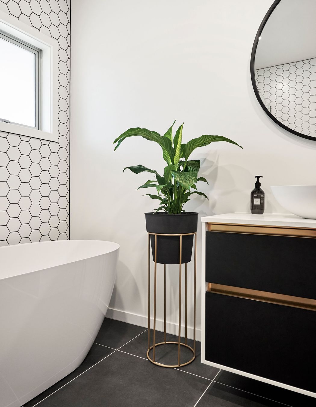 Gordon Bathroom + Ensuite Renovation