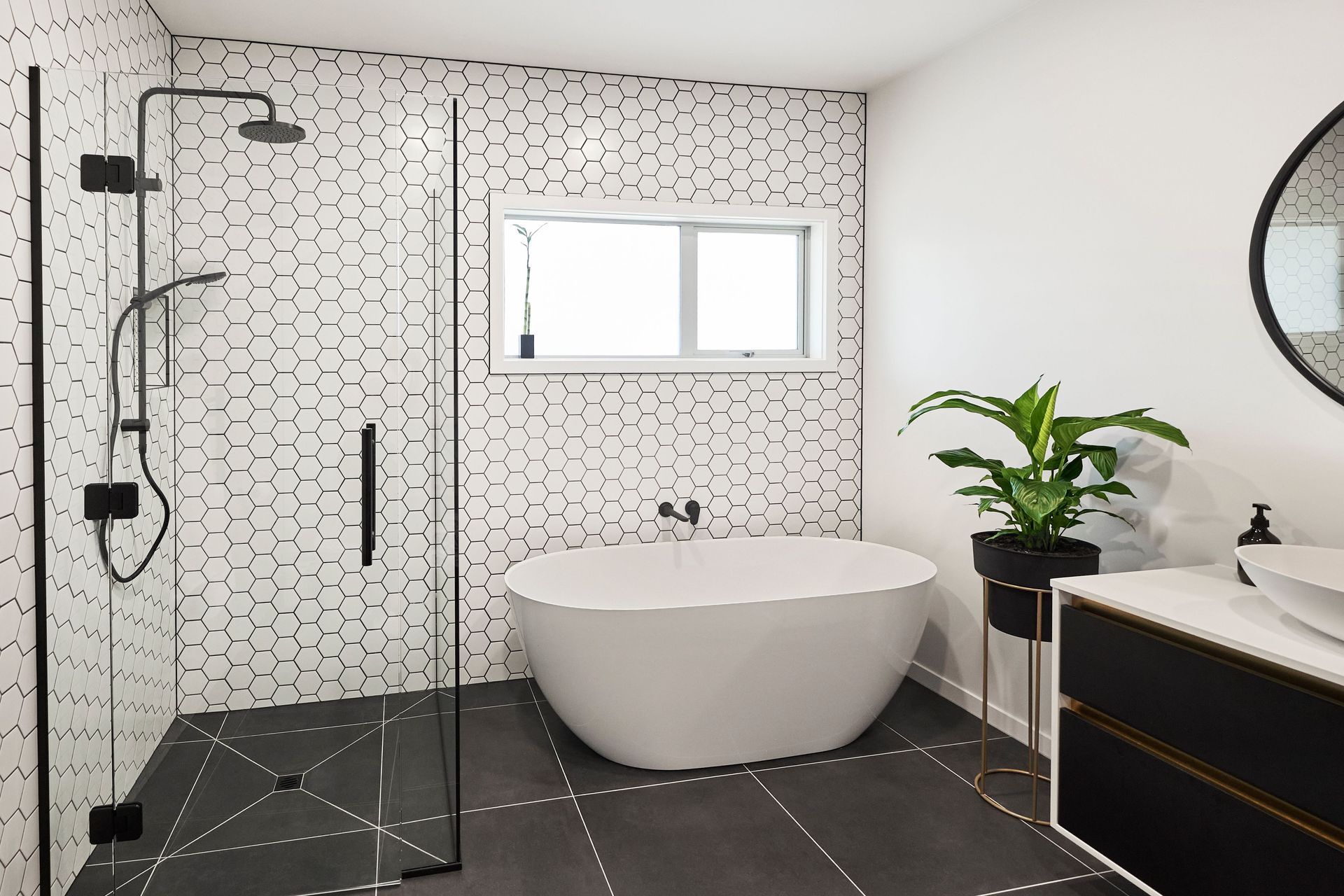 Gordon Bathroom + Ensuite Renovation