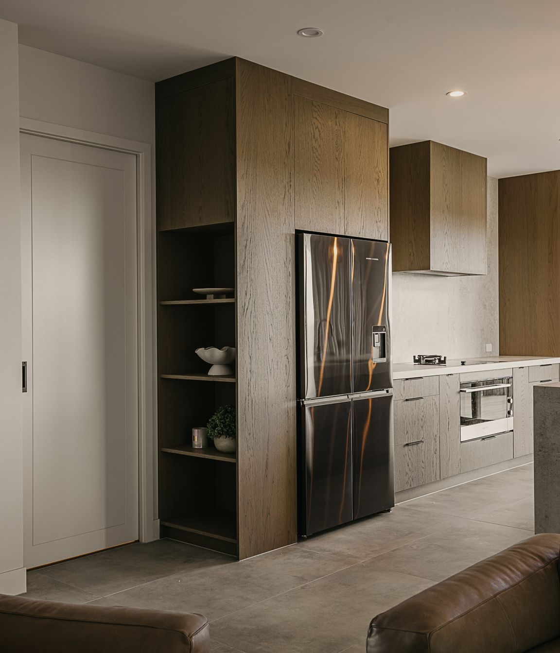 Kennard Home - Oak Veneers