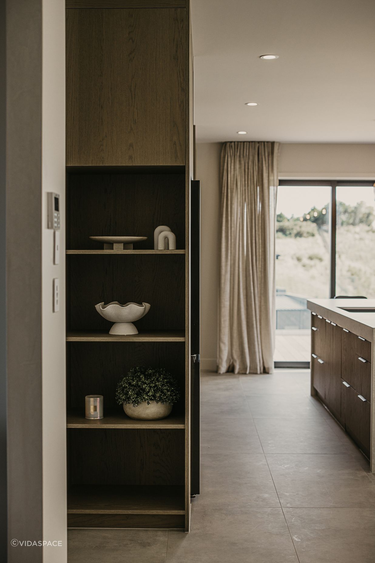 Kennard Home - Oak Veneers