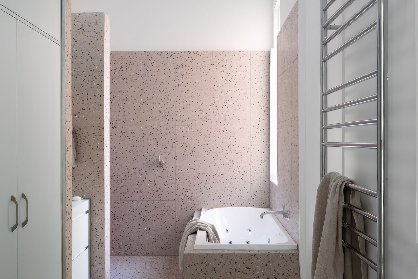 Pinkterrazzobathroomlaundrydesign-gigapixel-standard-scale-200x.jpg