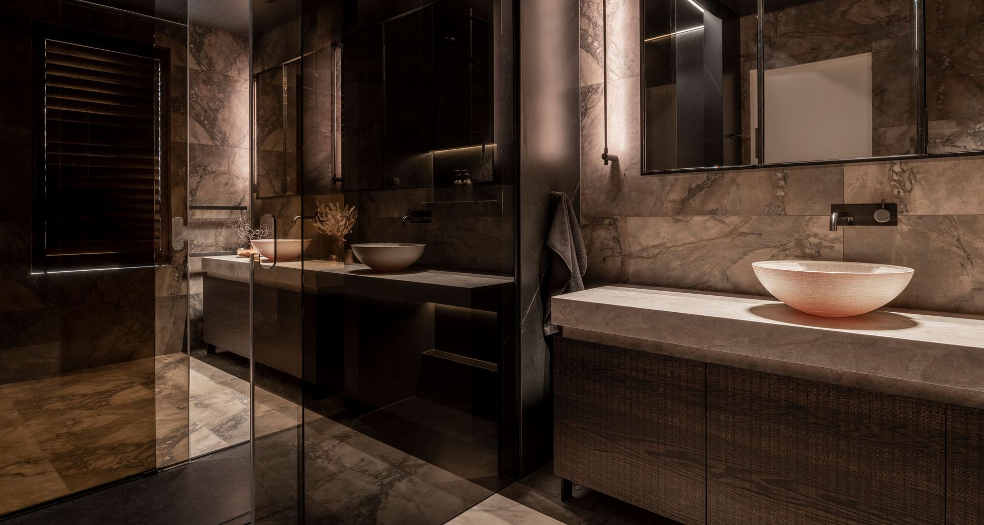 Duo vanity in Prime Art Veneer banner