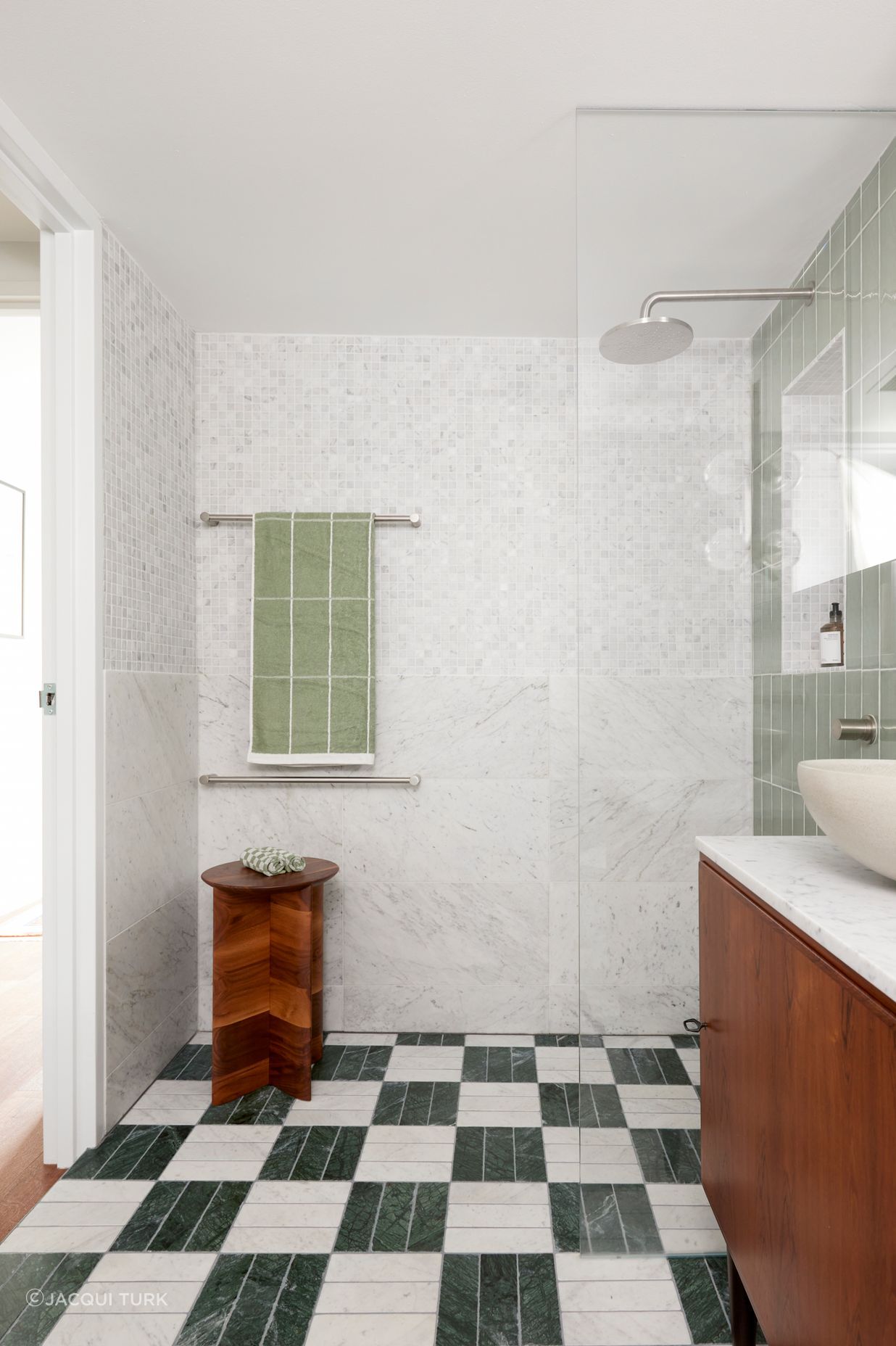 PyrmontBathroom-StudioBarbara-webJacquiTurk-4-v2.jpg
