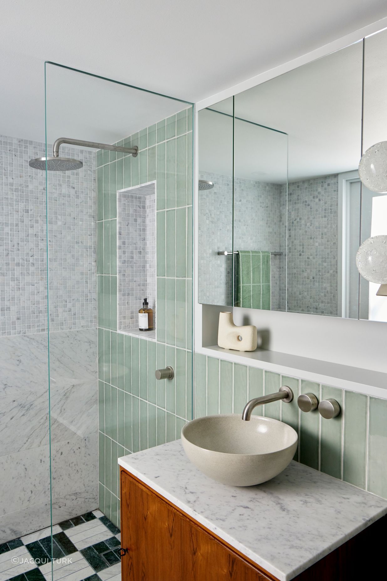 PyrmontBathroom-StudioBarbara-webJacquiTurk-6.jpg