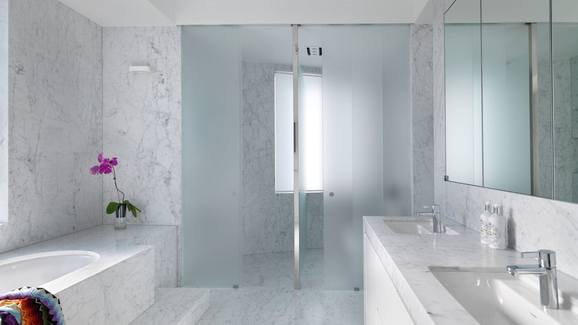 Luxe Ensuite Bathroom banner