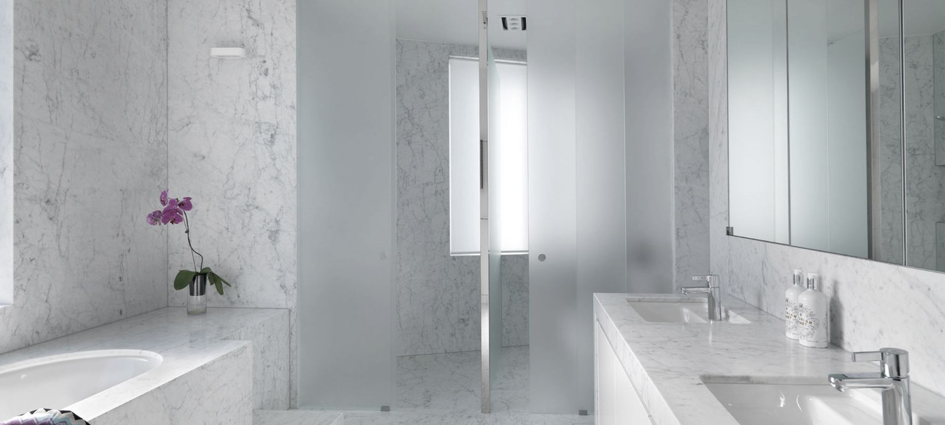 Luxe Ensuite Bathroom banner