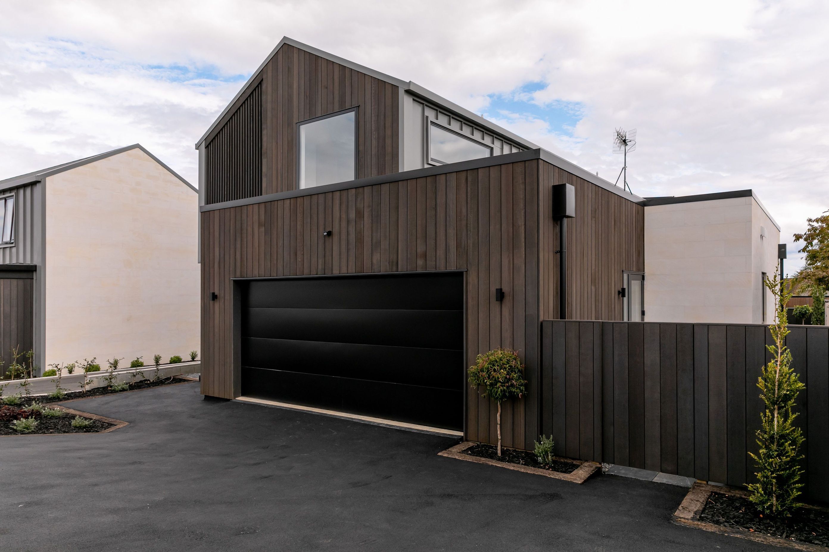 Hamilton Lakes Townhouse