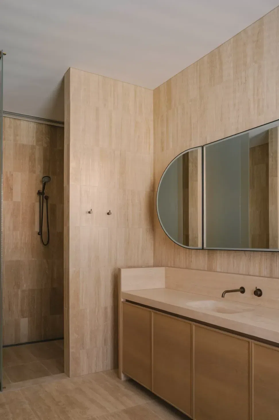 TUSCANVEINCUTTRAVERTINERMSTRADERSNATURALSTONESUPPLIERMELBOURNE001-1152x1536.webp