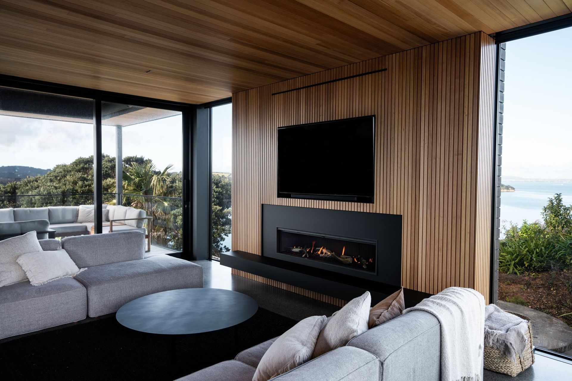WAIHEKE-FIREPLACE1result.jpg
