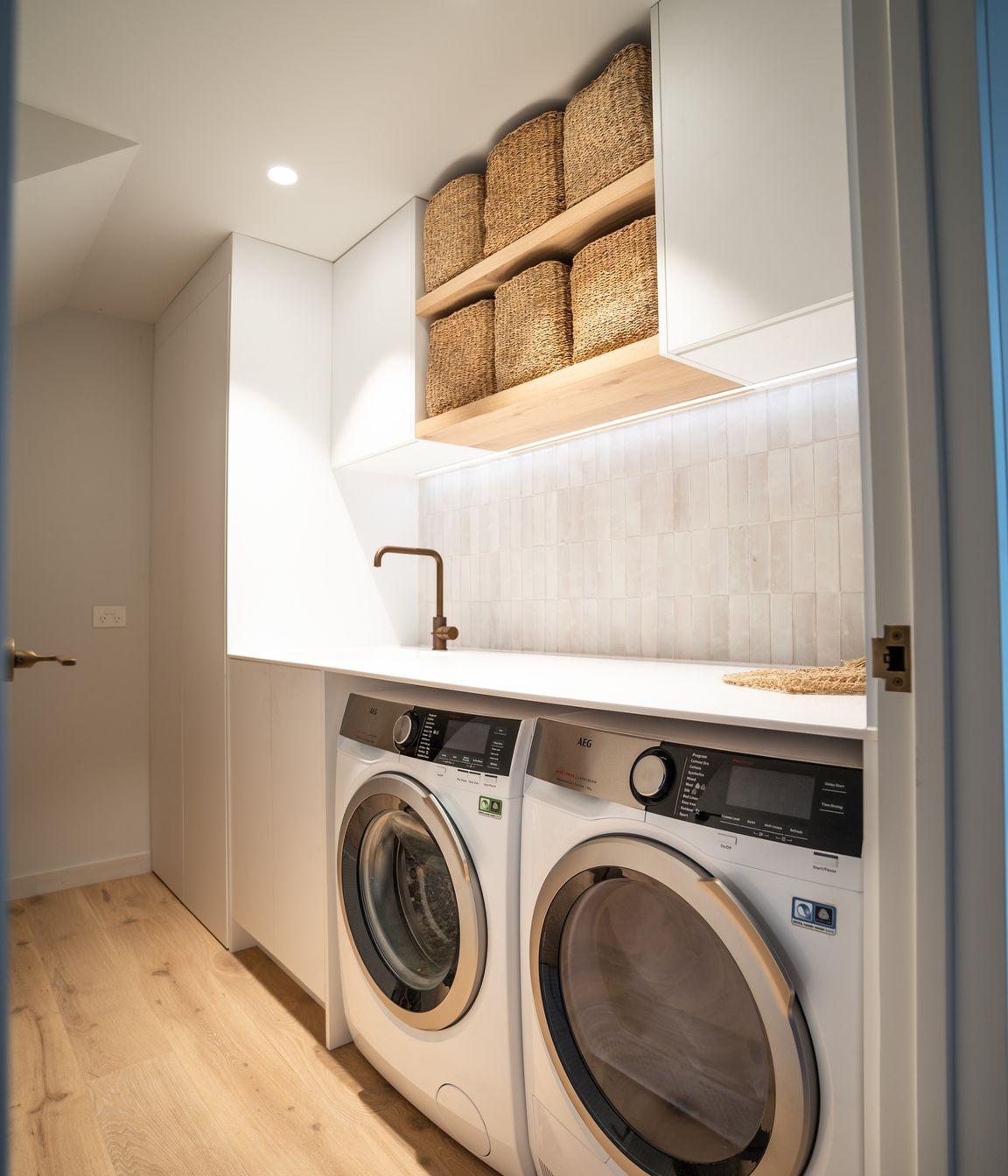 WAIHEKE-LAUNDRY1result.jpg