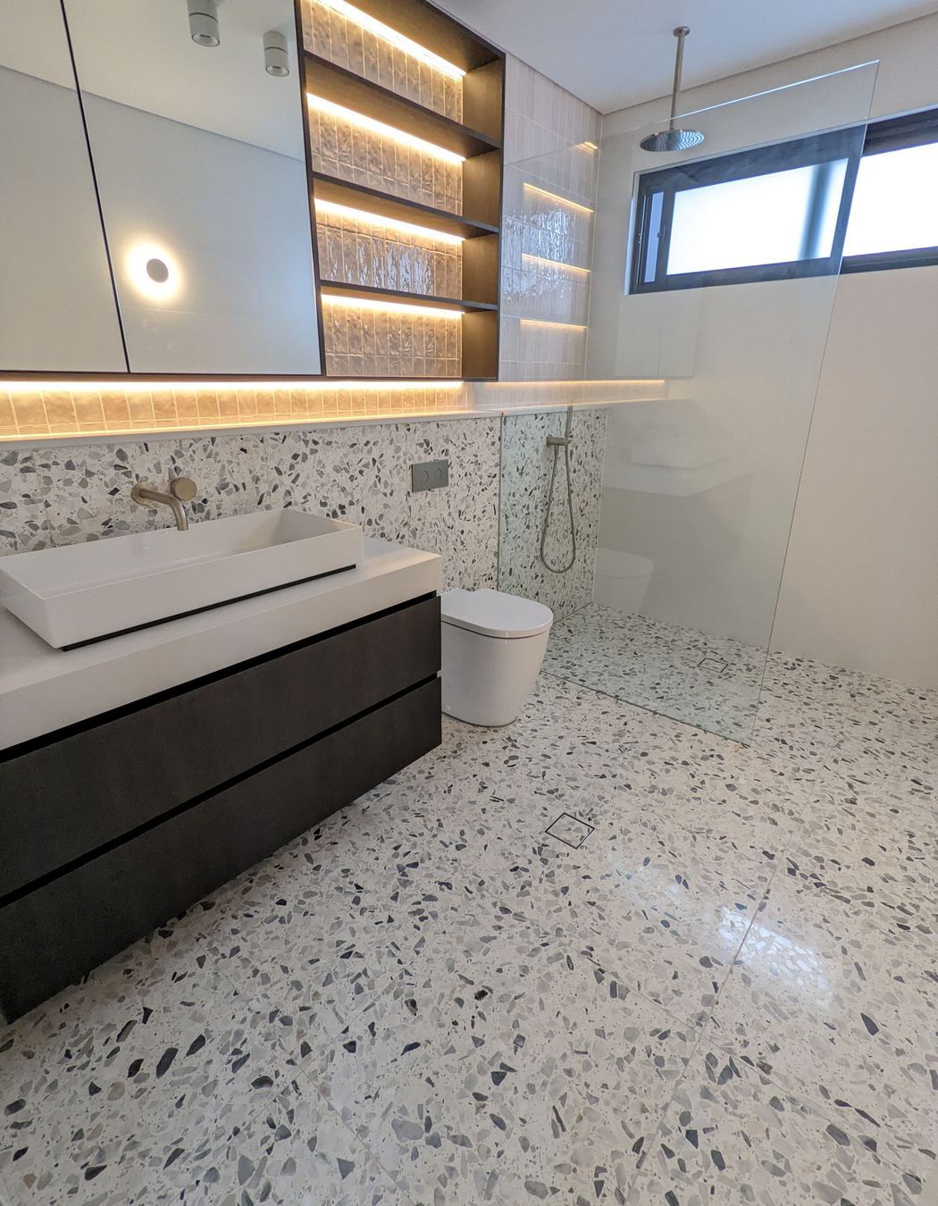 Illawong Ave, Riverview