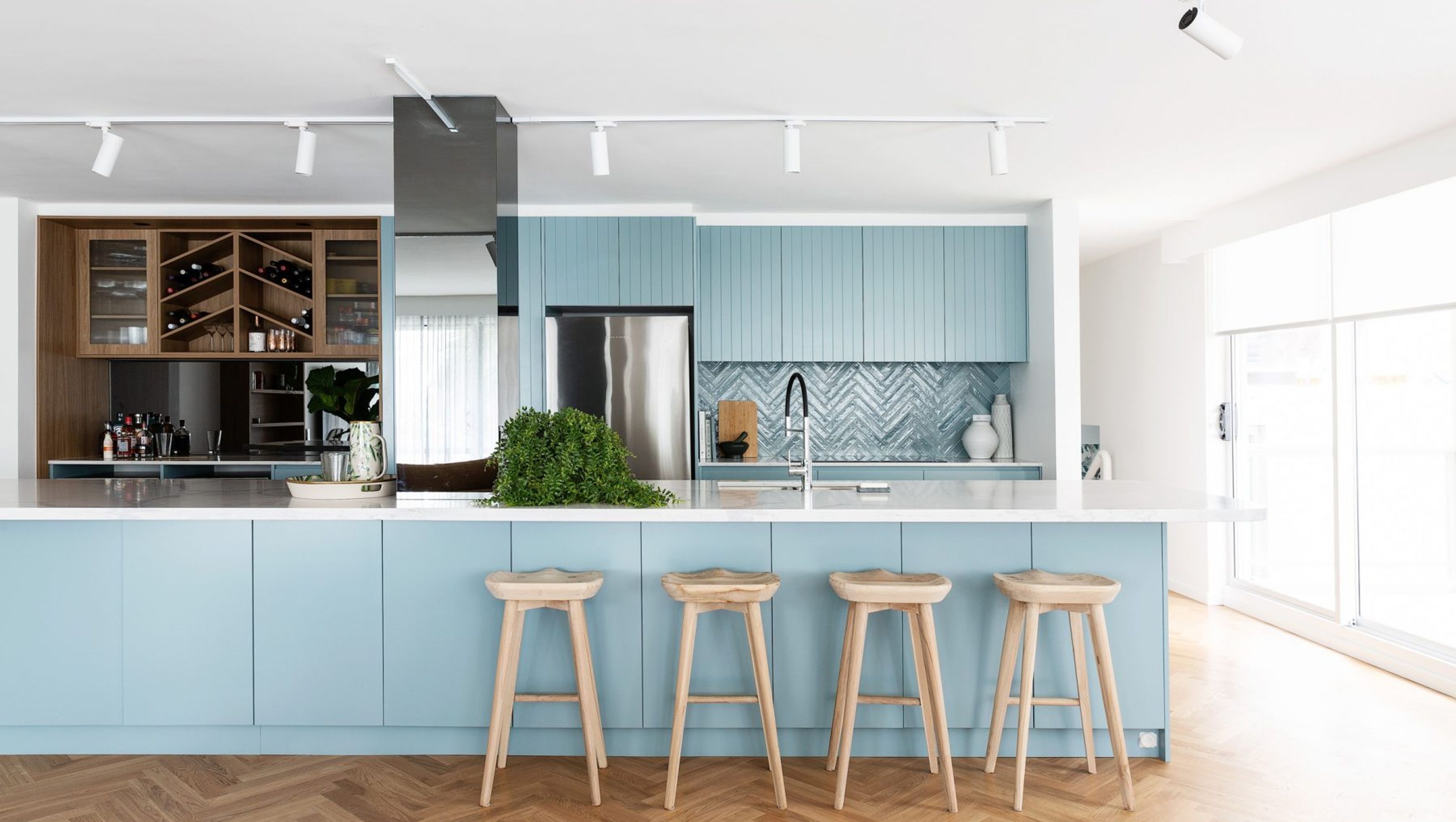 Manly Colourful Apartment