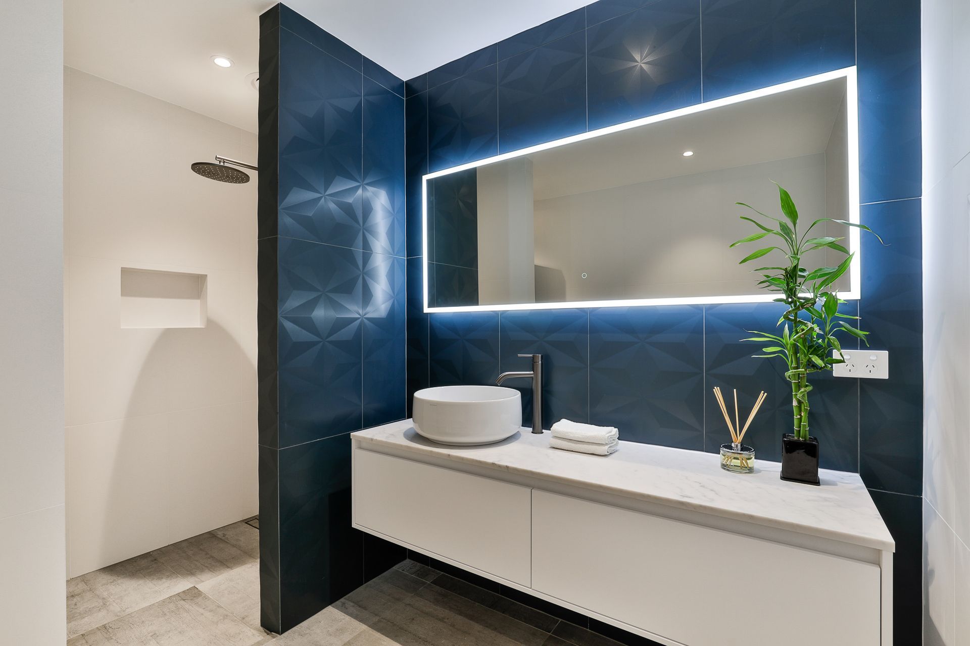 4D Diamond Deep Blue 400x800mm with Victoria Gypsum White 400x800mm and Industry Grigio 600x600mm floor