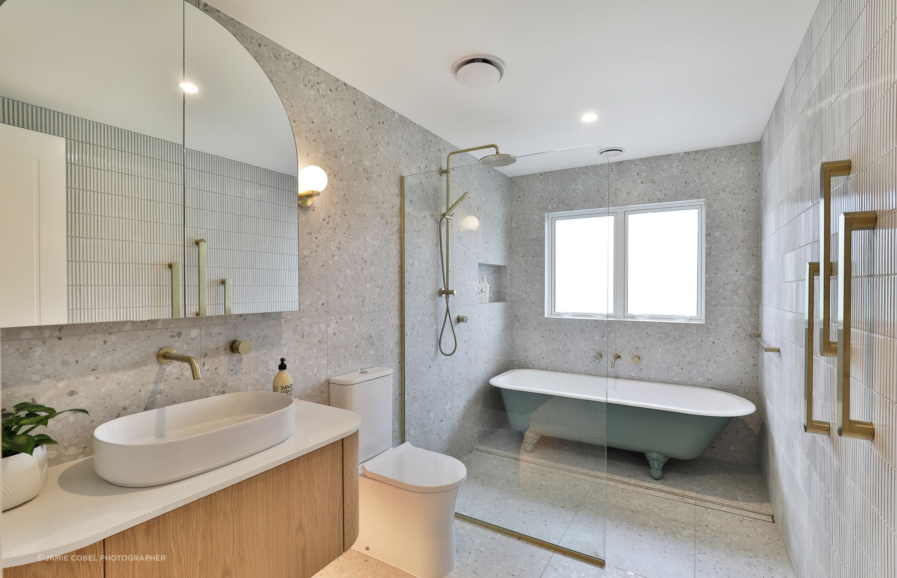 Family bathroom: Frammenta Bianco and Sticks Ivory Mosaic