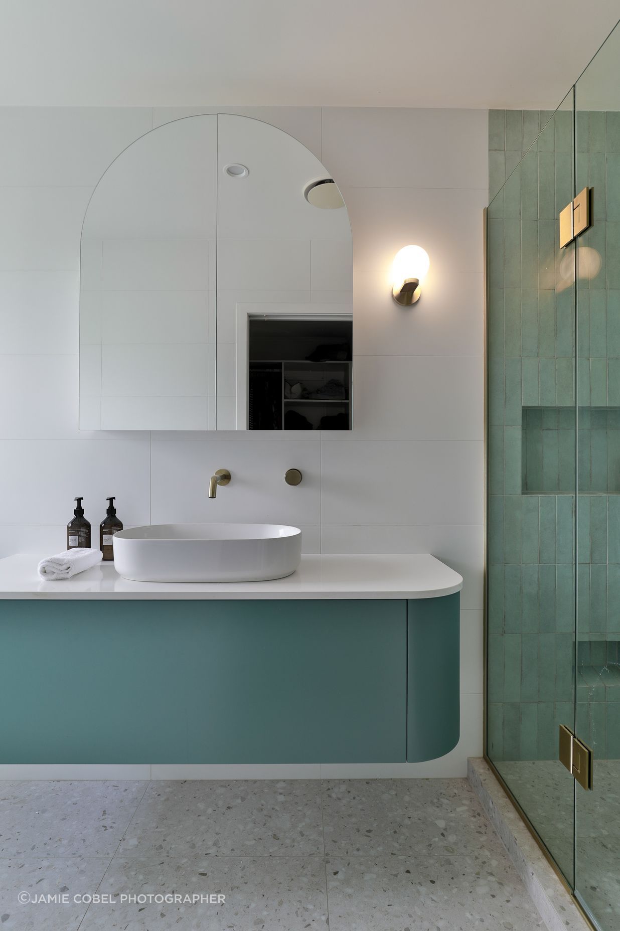 Blanco Brillo White Matt 300x600mm with Tribeca Seaglass Mint 60x246mm and Frammenta Bianco 600x600mm