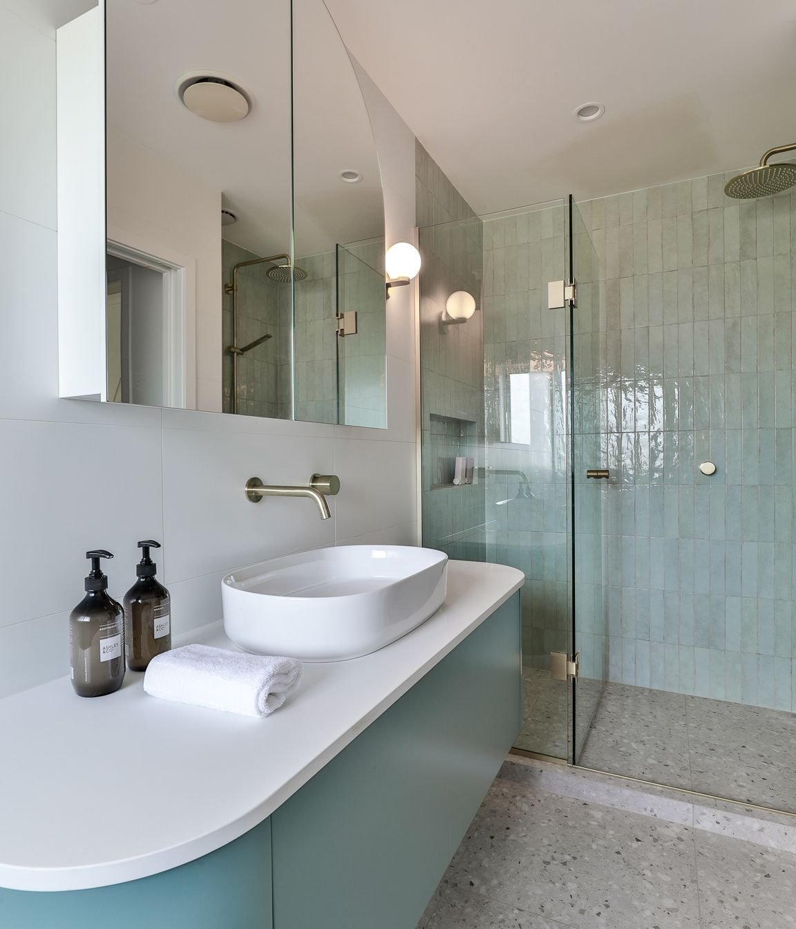 Blanco Brillo White Matt 300x600mm with Tribeca Seaglass Mint 60x246mm and Frammenta Bianco 600x600mm