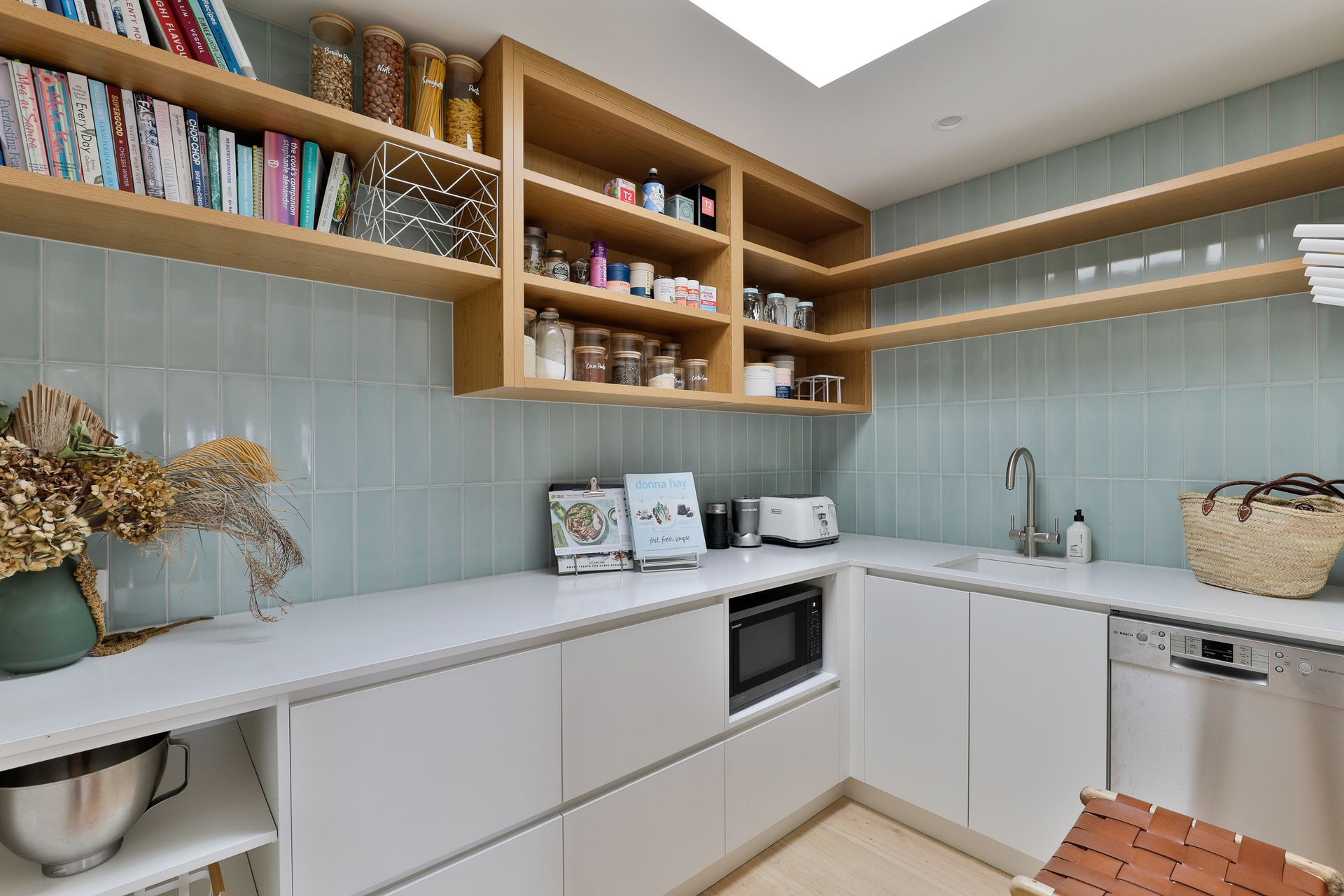 Calx Aquamarina 100x300mm wall