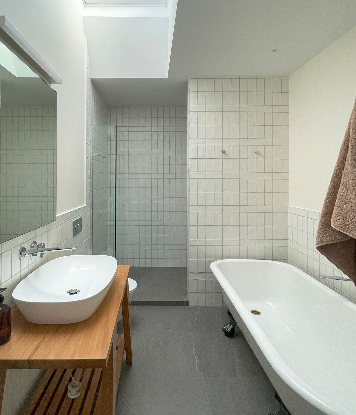 aka-g-bathroom-view.jpg