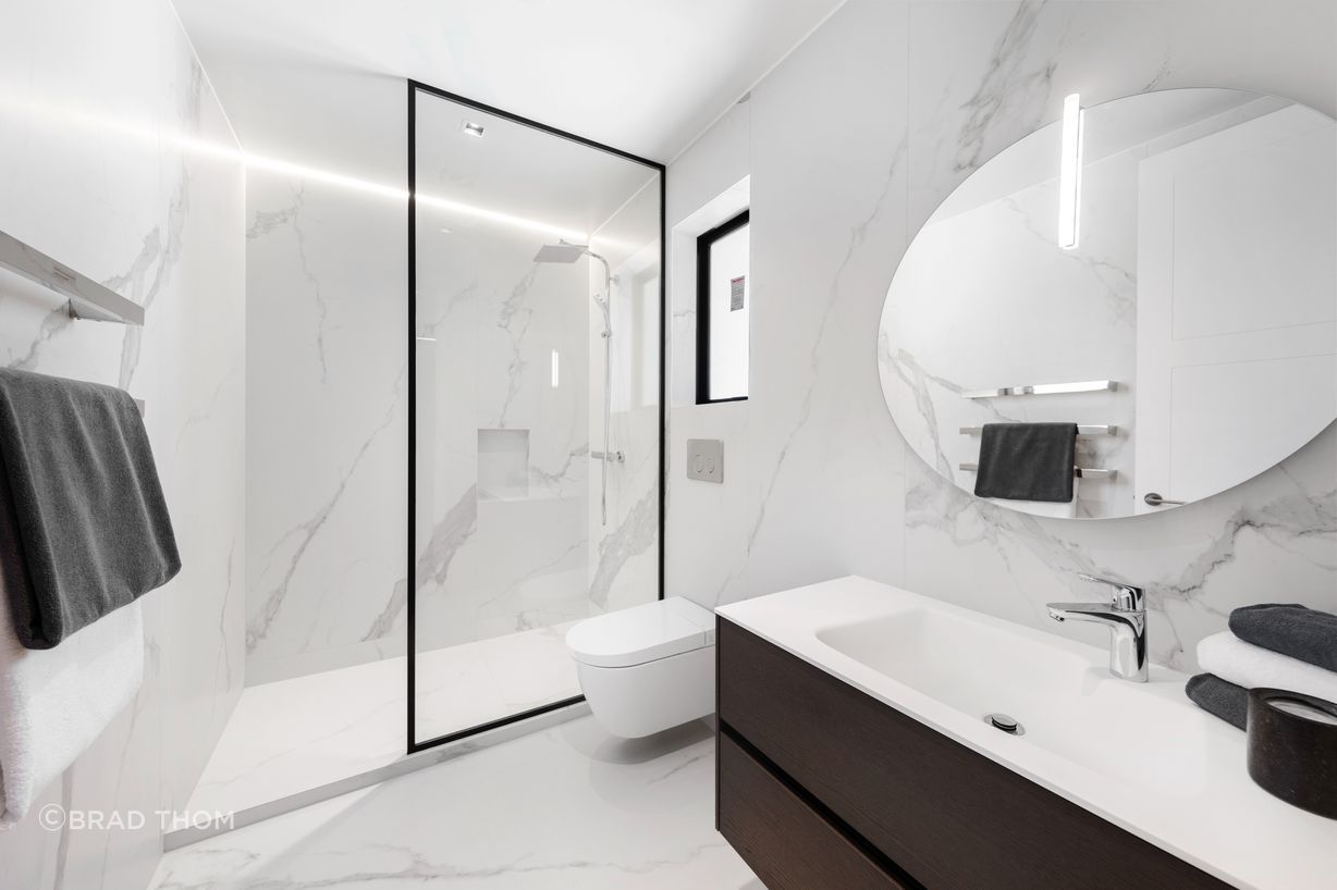 bathroom-2-v4.jpg