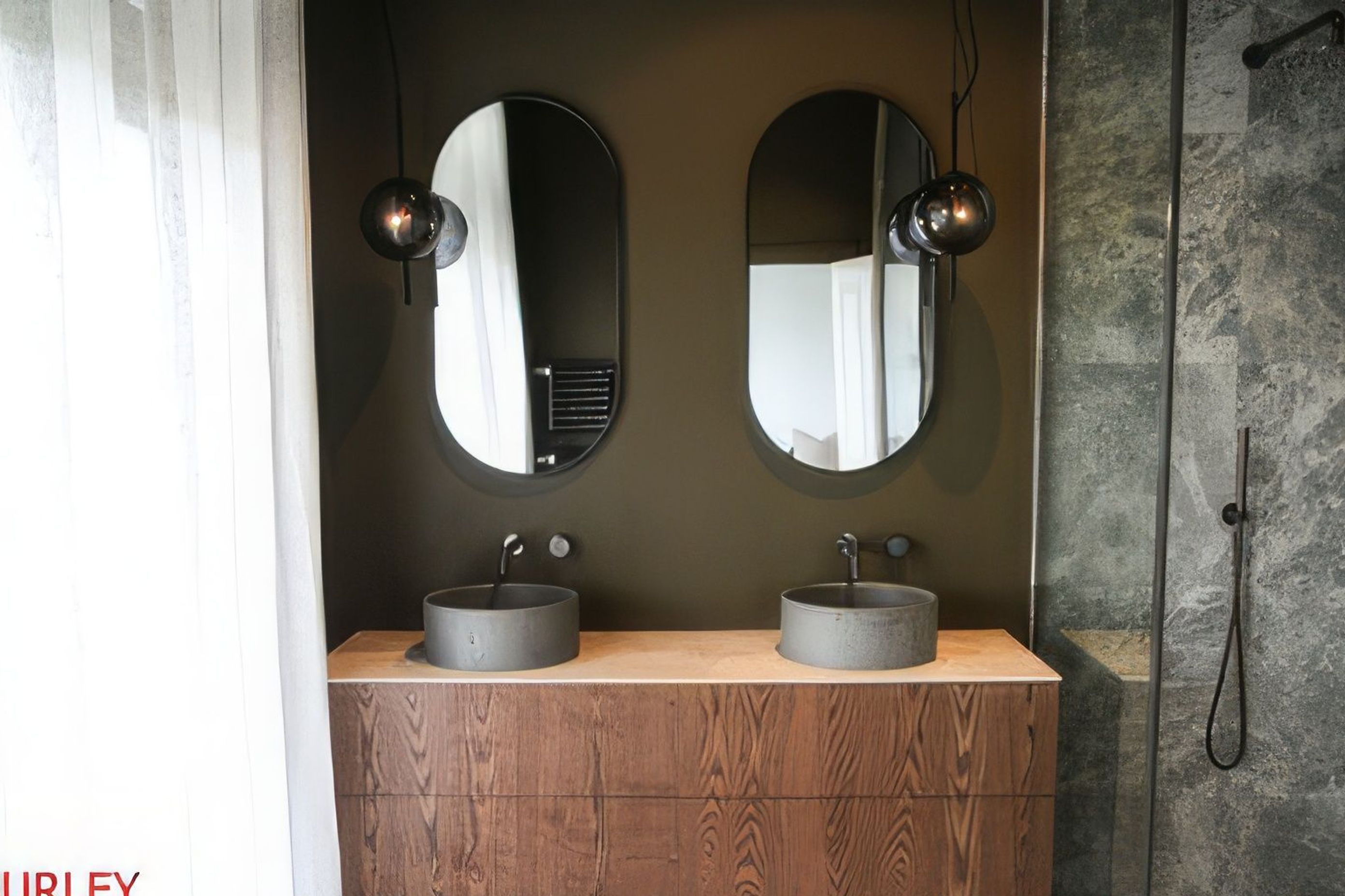 bathroom4-gigapixel.jpg